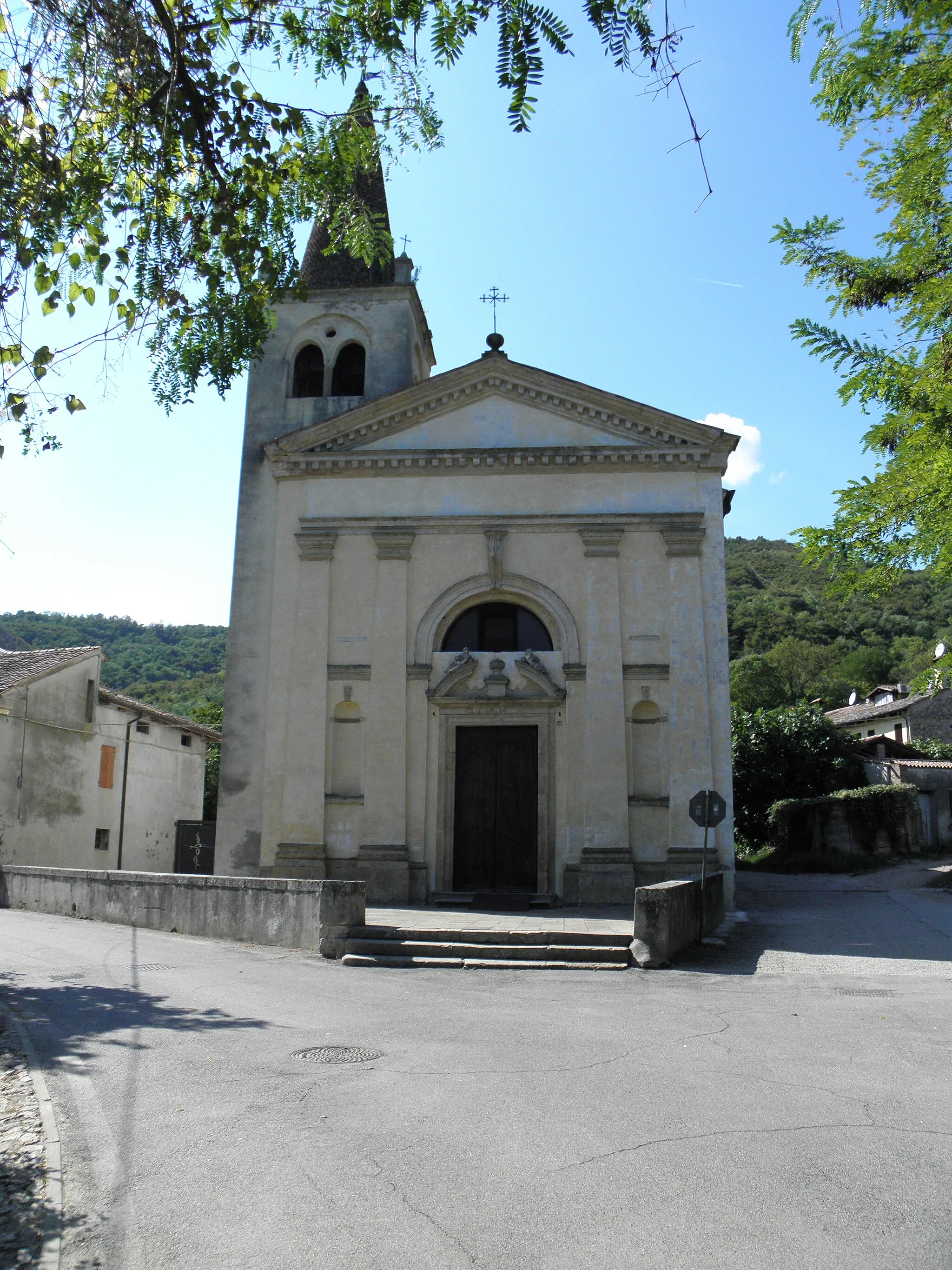 Photo showing: Valsanzibio, frazione di Galzignano Terme: la chiesa di San Lorenzo.