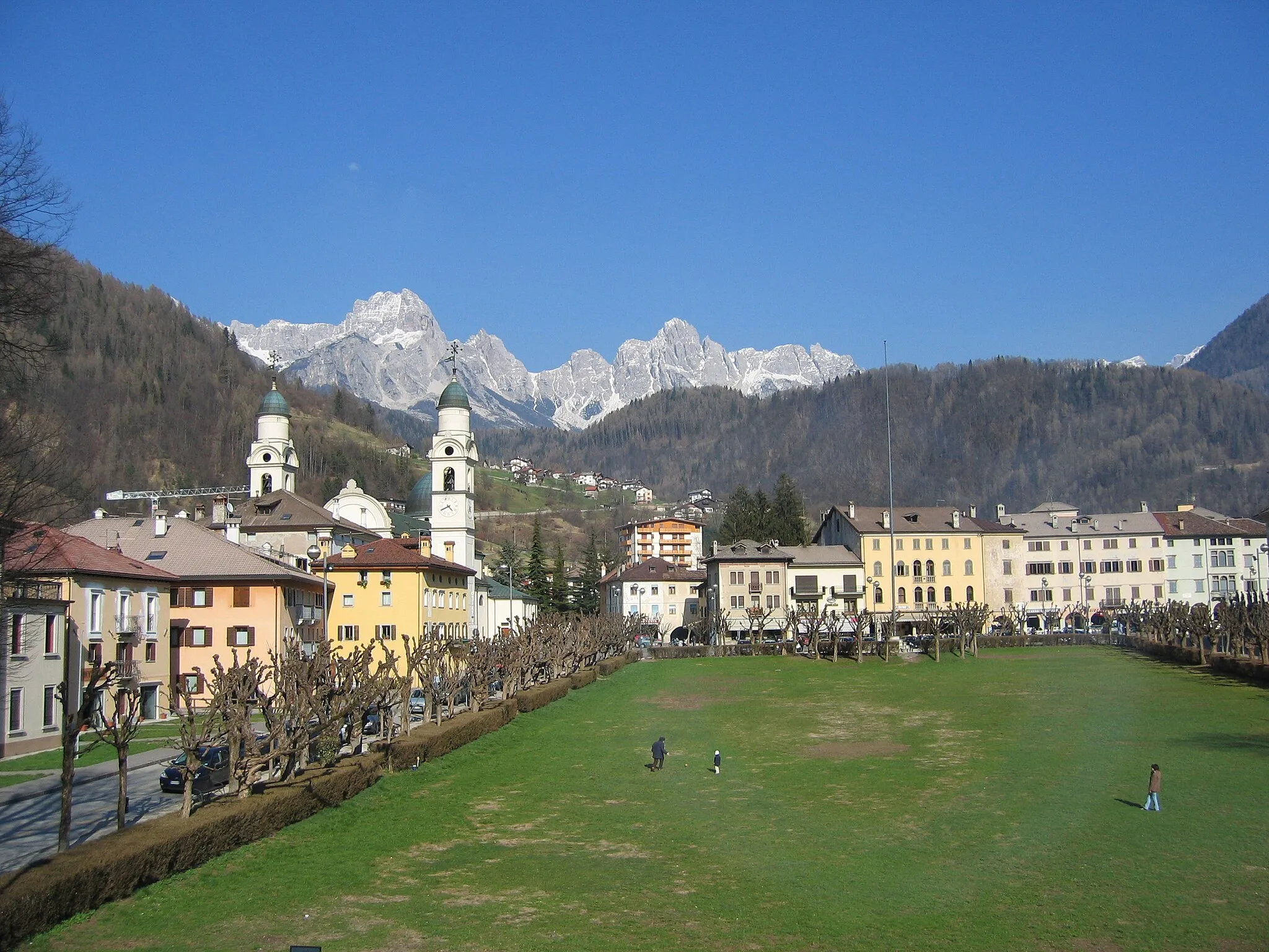 Photo showing: vista del centro del paese di Agordo (BL), Italia/Italy