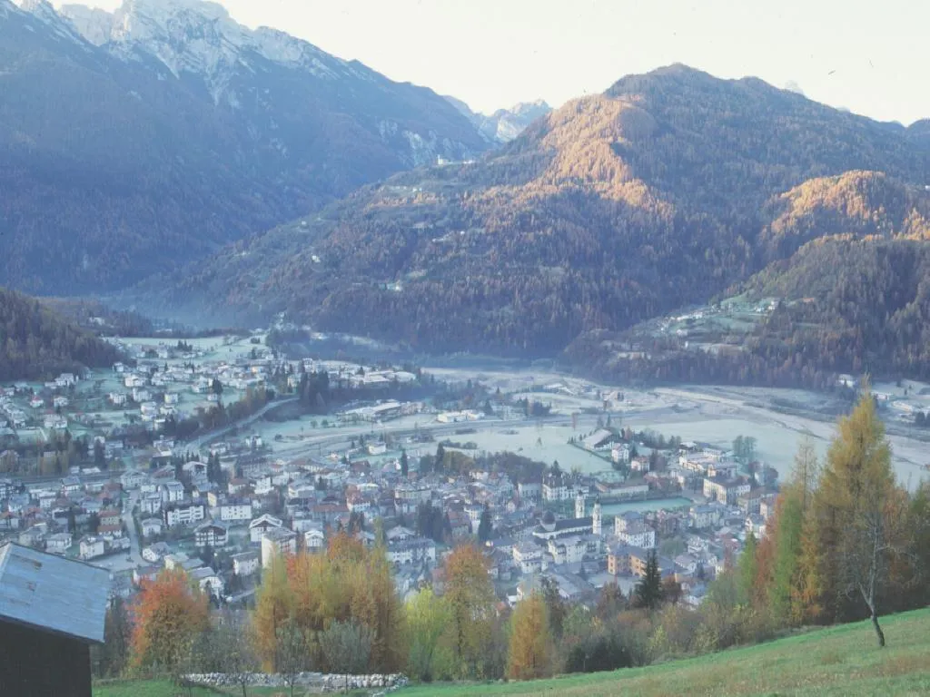 Photo showing: vista del centro del paese di Agordo (BL), Italia/Italy