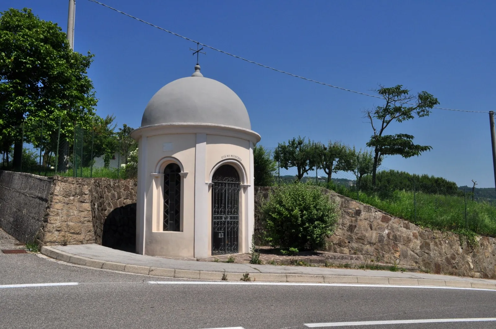 Photo showing: Capitello di Gesù Crocifisso in Arzignano