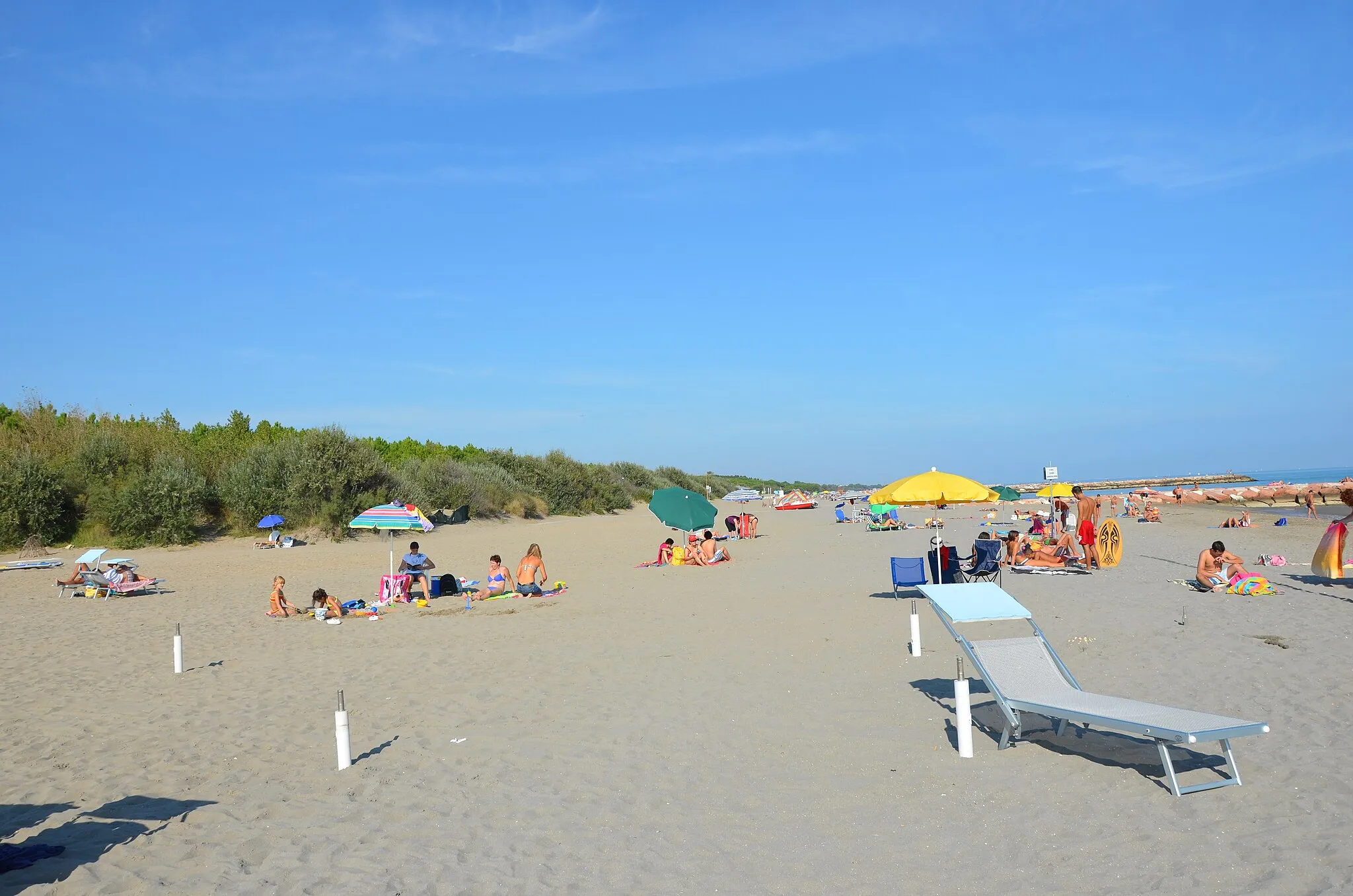 Photo showing: Viwe of Eraclea's Beach in first sunny days of september 2011.