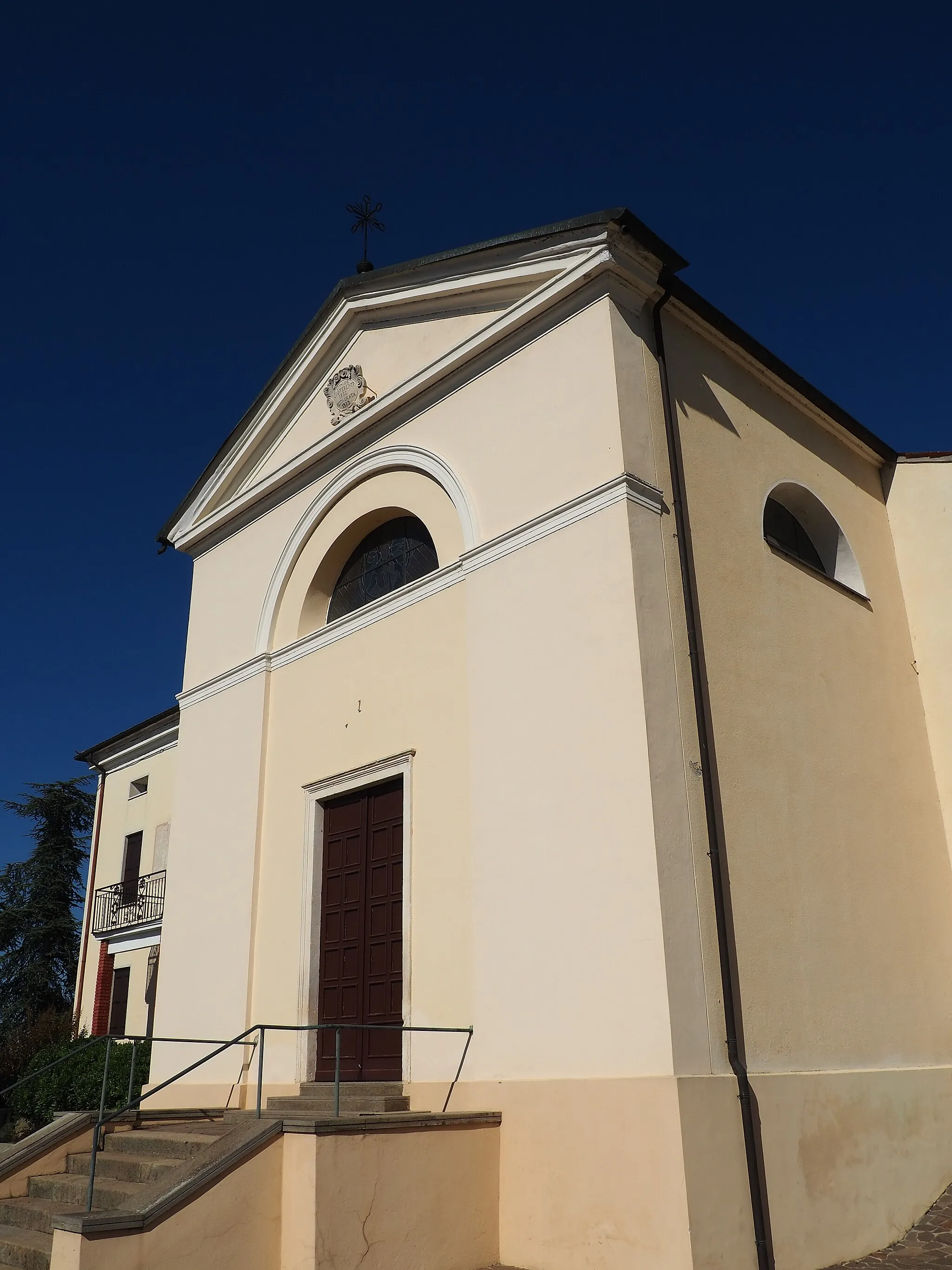 Photo showing: Lovertino, località del comune di Albettone: la chiesa parrocchiale di San Silvestro.