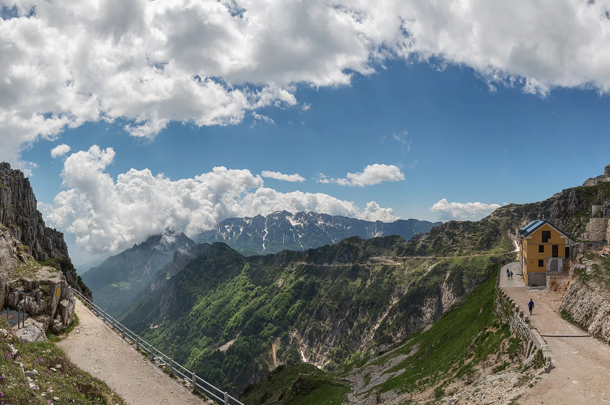 Photo showing: Rifugio Achille Papa - Valli del Pasubio, Vicenza, Italia