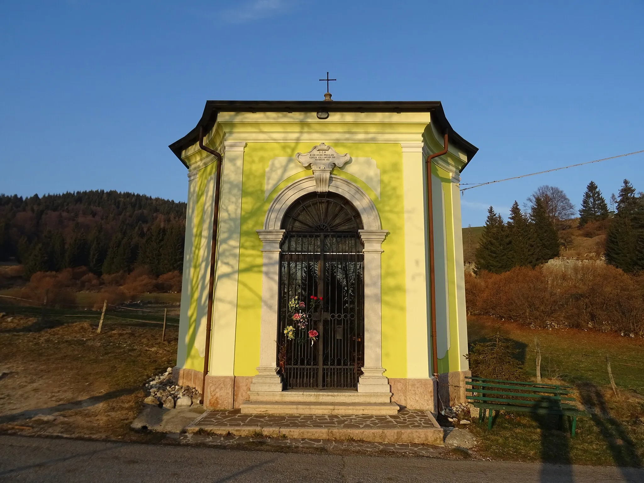 Photo showing: Camporovere (Roana, Veneto, Italy), Blessed Immaculate Virgin chapel