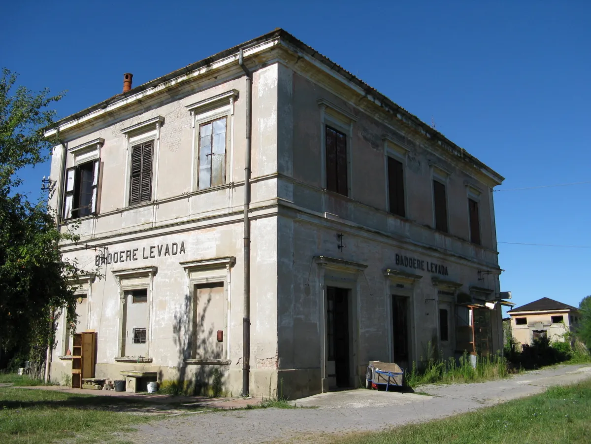 Photo showing: Fabbricato Viaggiatori della stazione di Badoere-Levada