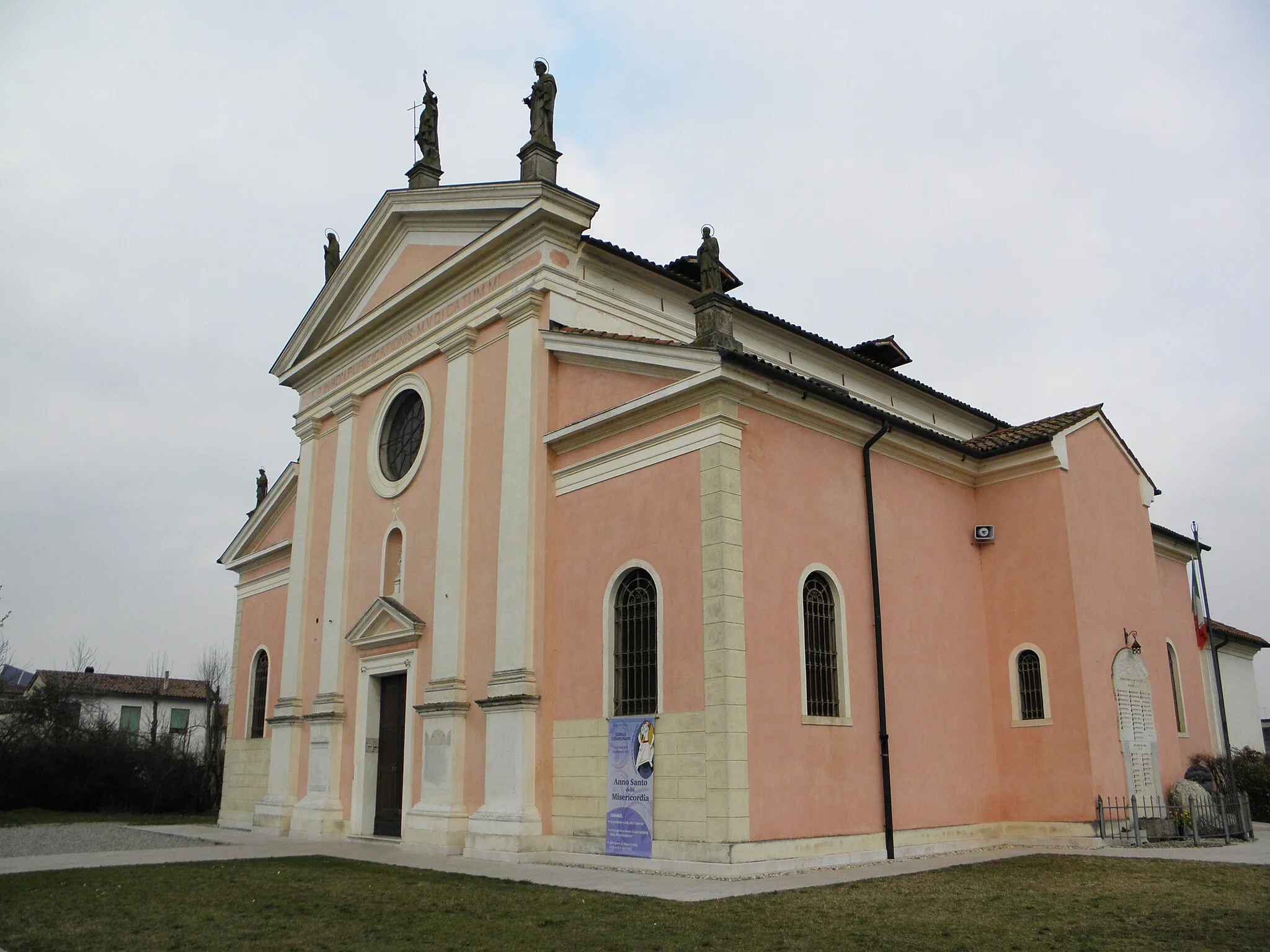 Photo showing: Ospedaletto, frazione di Istrana: la chiesa parrocchiale della Purificazione della Beata Vergine Maria (XVIII secolo con ampliamenti successivi).