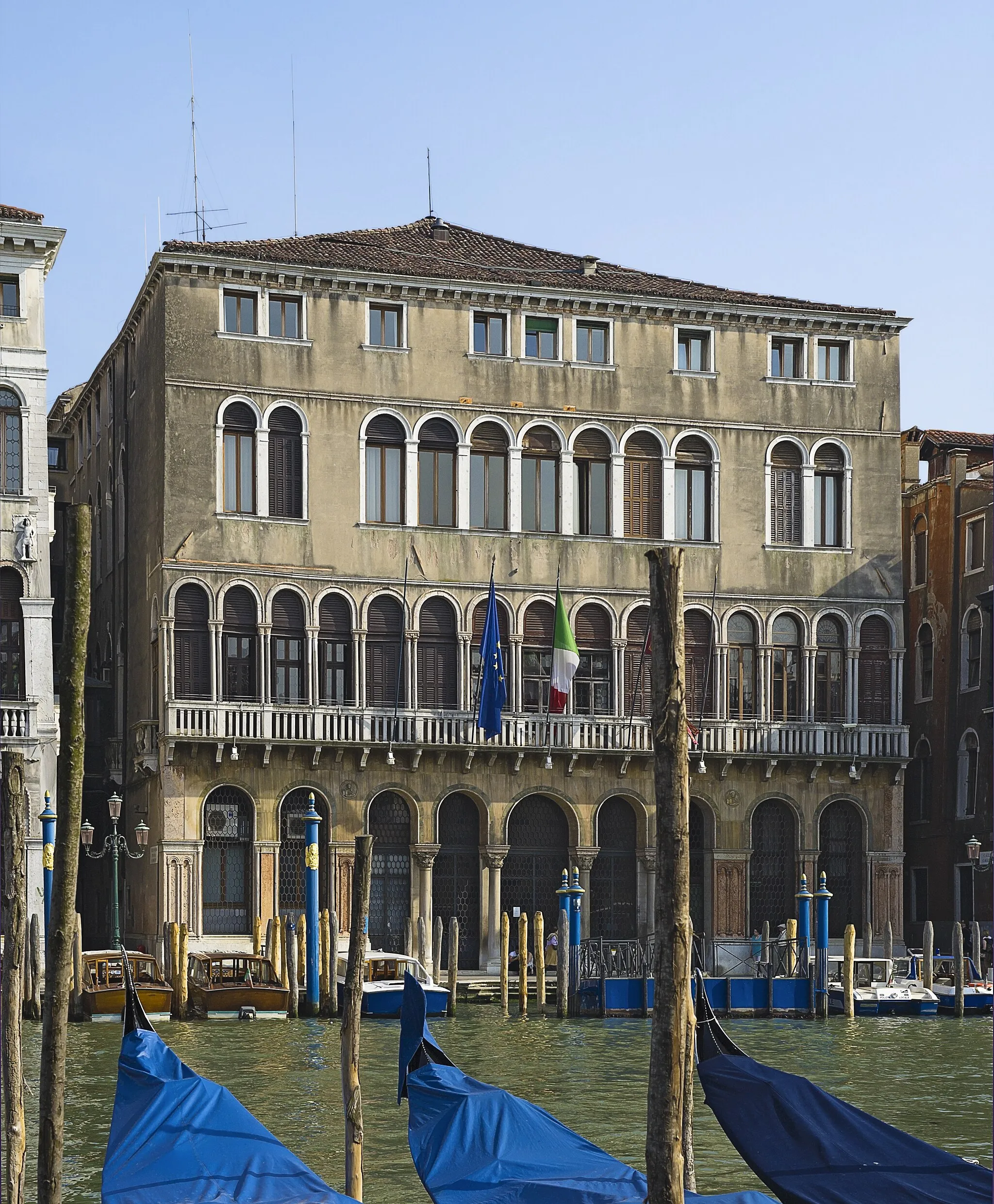 Photo showing: Ca' Farsetti Dandolo, Venice , city hall palaces of Venice. facade.