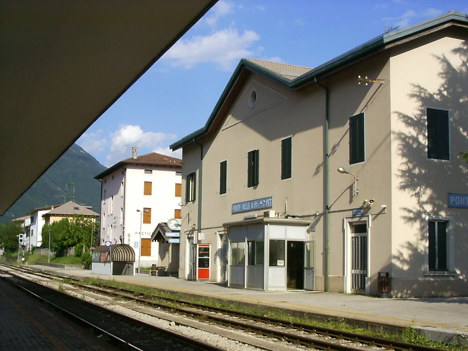 Photo showing: Ponte nelle Alpi-Polpet train station building