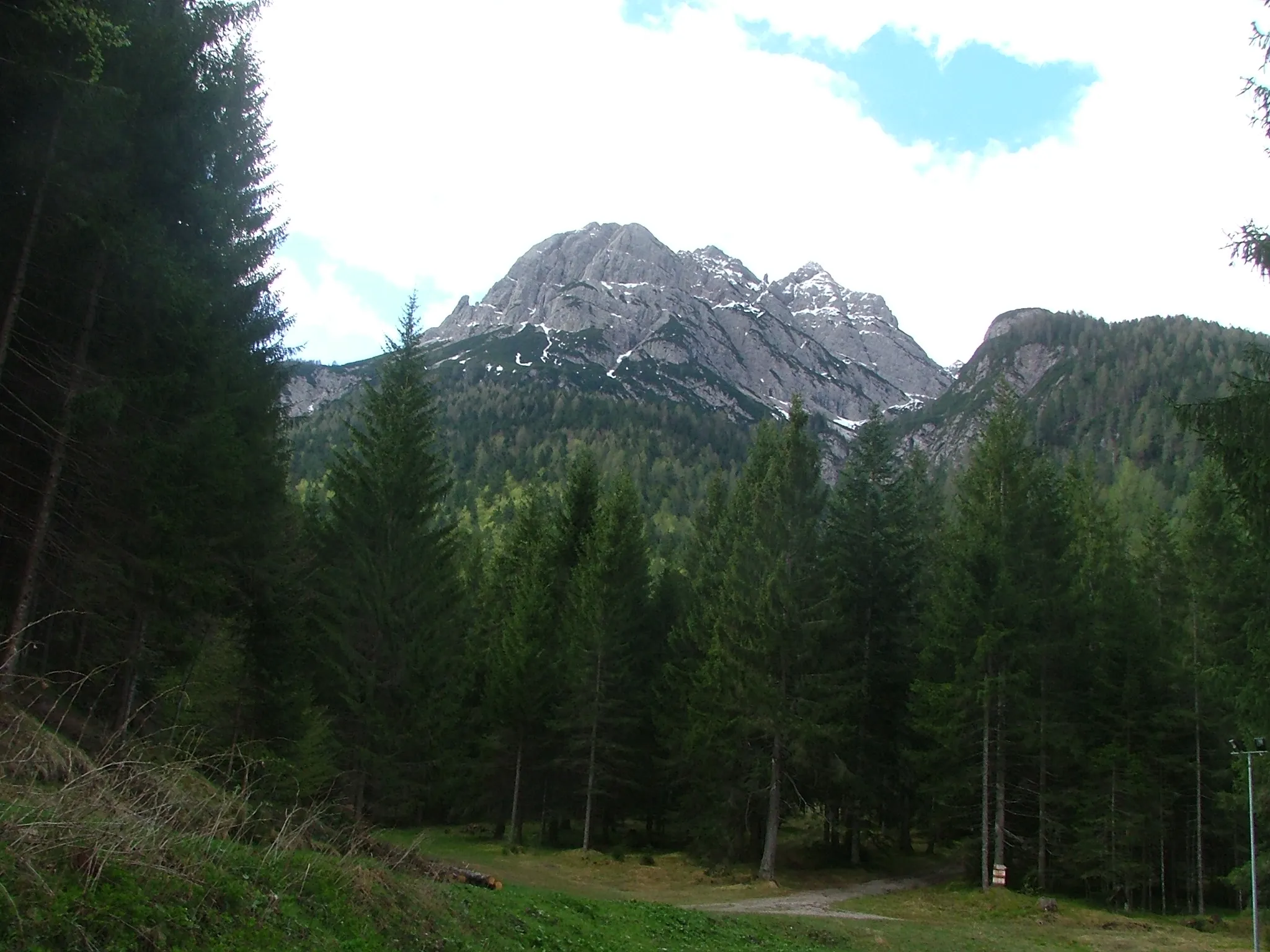 Photo showing: Monte Miaron at Lorenzago di Cadore, Belluno, Dolomites, Veneto, Italy