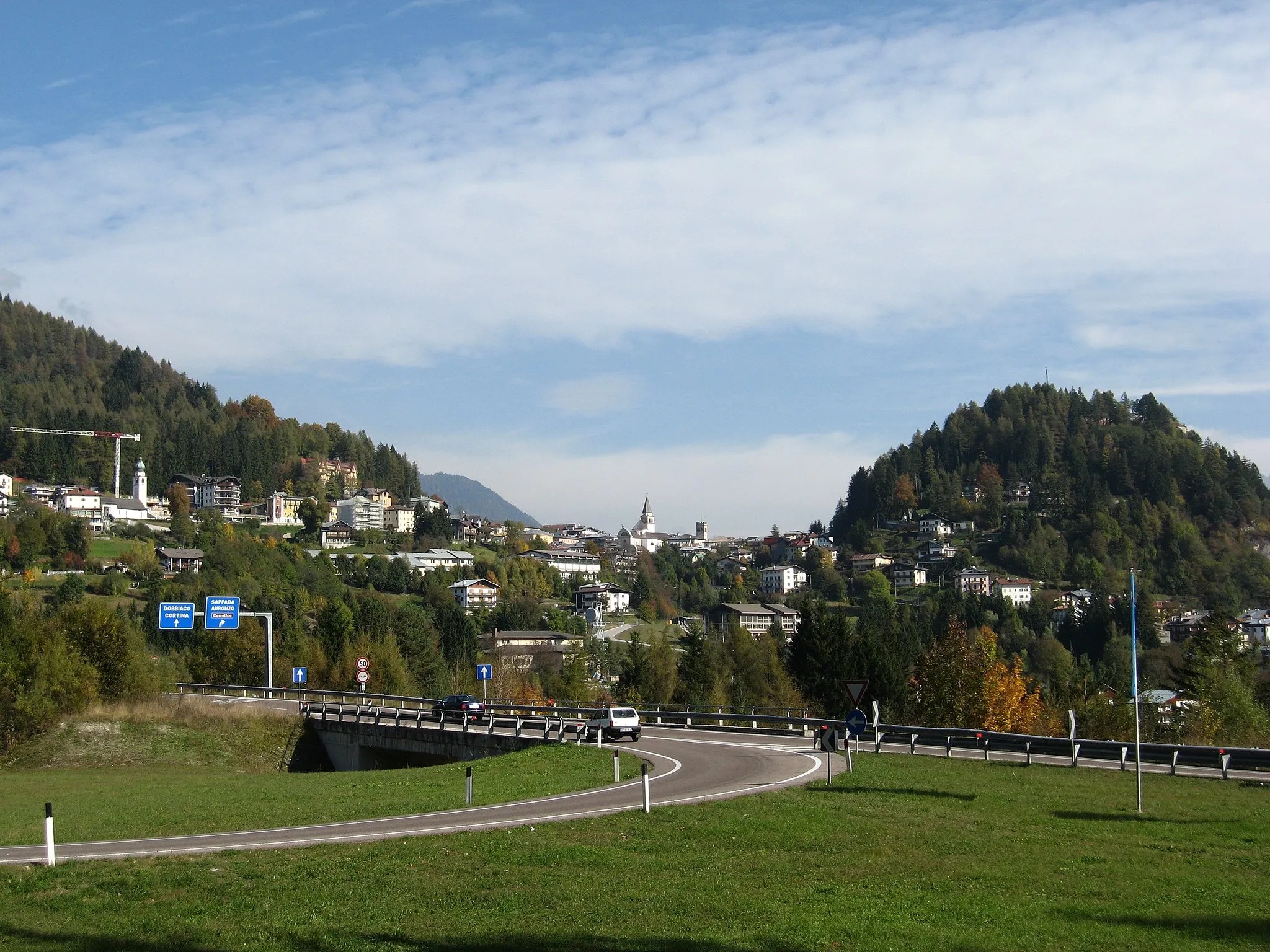 Photo showing: Panorama di Pieve di Cadore dallo svincolo SS51-SS51bis.