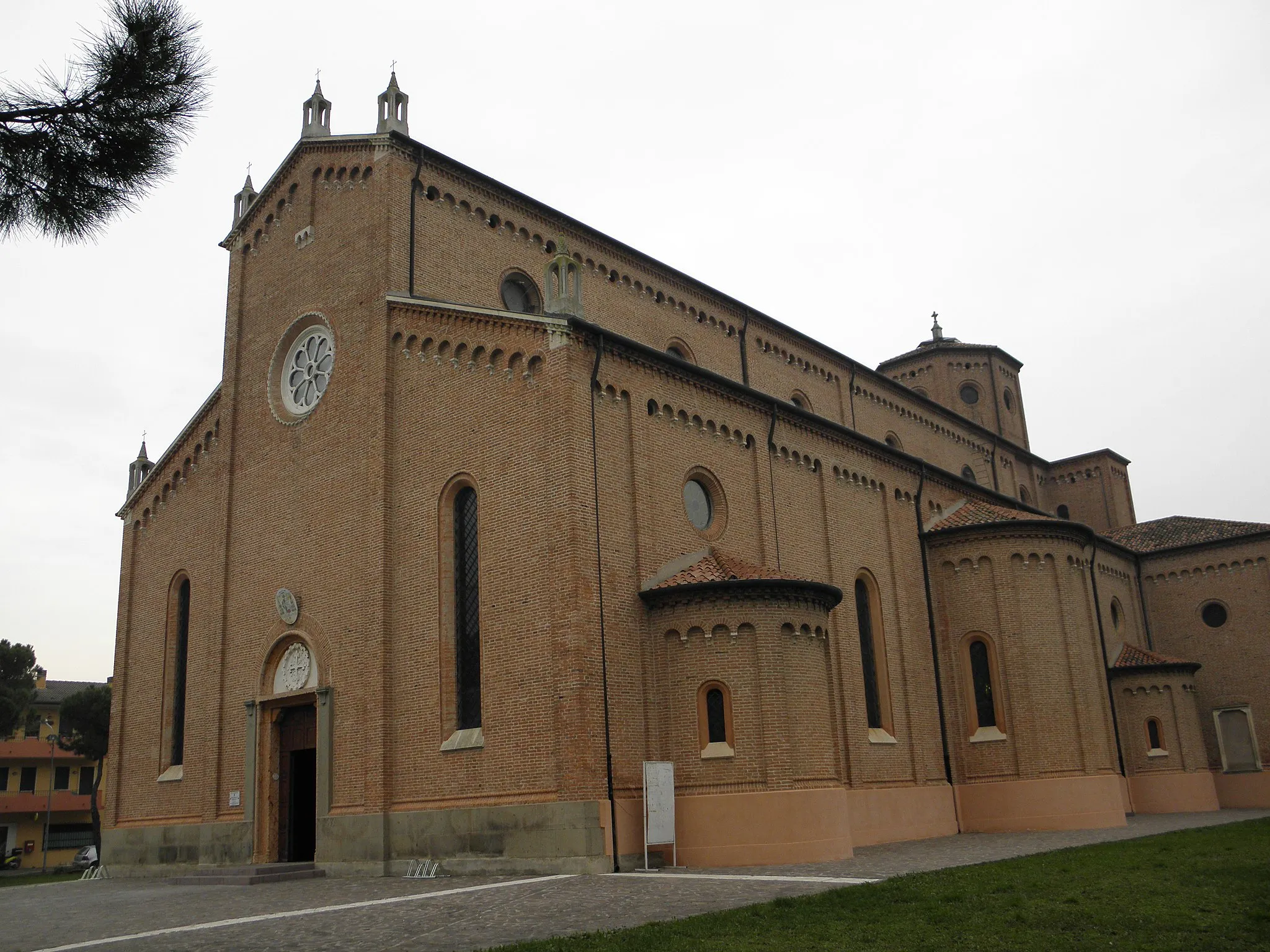 Photo showing: Megliadino San Fidenzio, la chiesa arcipretale di San Fidenzio.