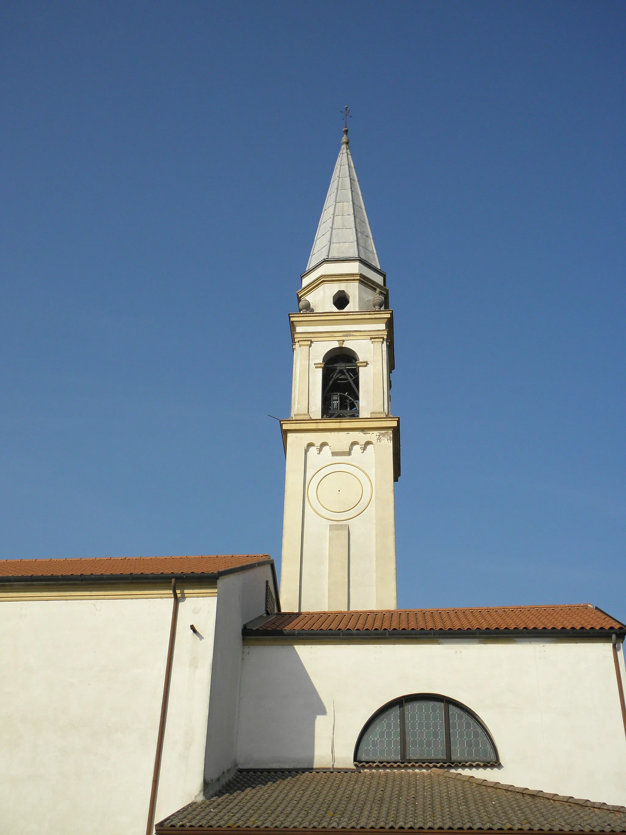 Photo showing: Terrassa Padovana, il campanile della chiesa parrocchiale di San Tomaso Apostolo.