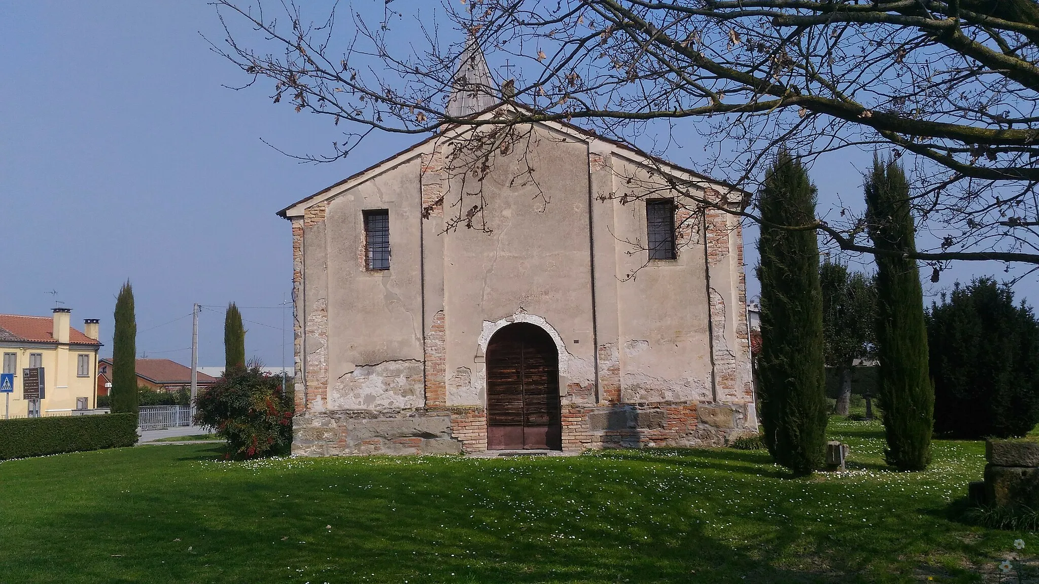 Photo showing: Chiesazza, località del comune di Ponso: la chiesa di Santa Maria ai Prati.
