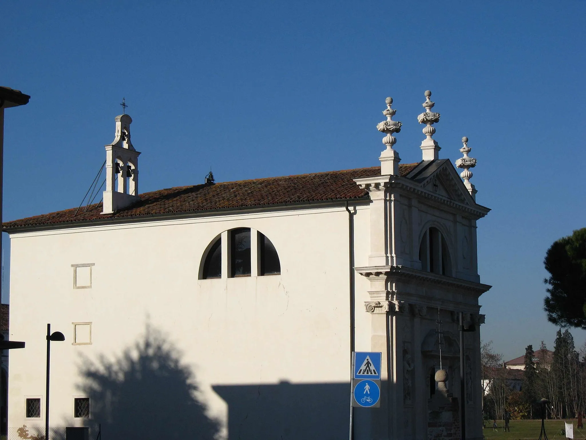 Photo showing: Oratorio B.V. del Rosario - Limena (Padova)
