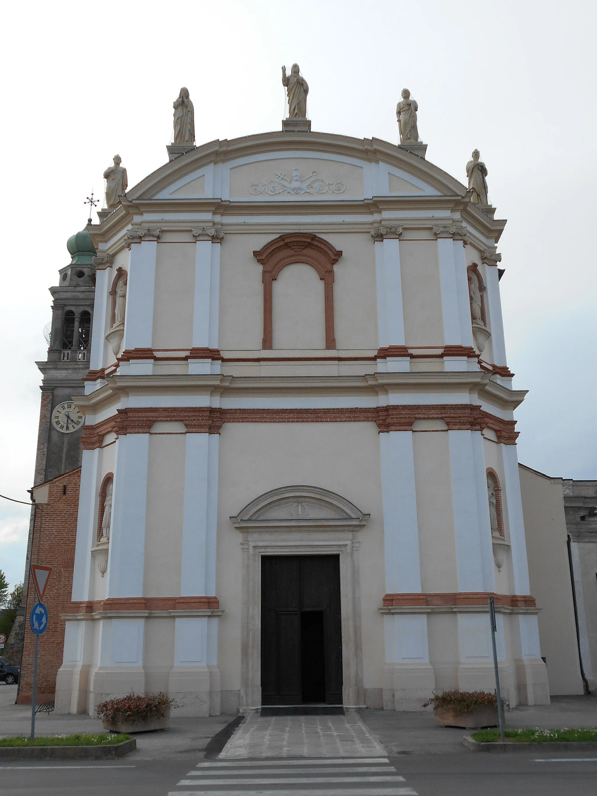 Photo showing: Vighizzolo d'Este, chiesa parrocchiale di San Giovanni Battista.