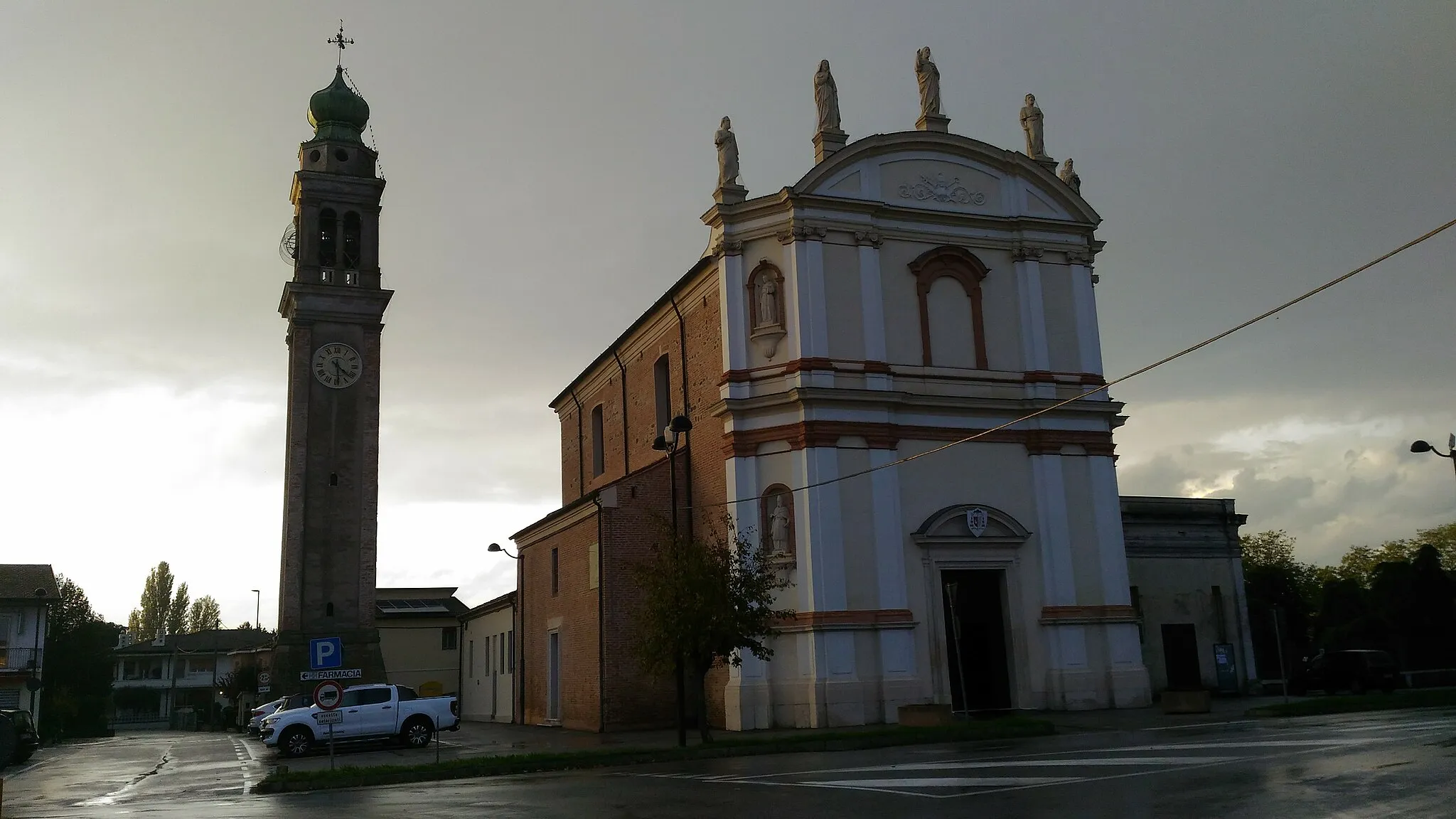 Photo showing: Vighizzolo d'Este, chiesa di San Giovanni Battista.