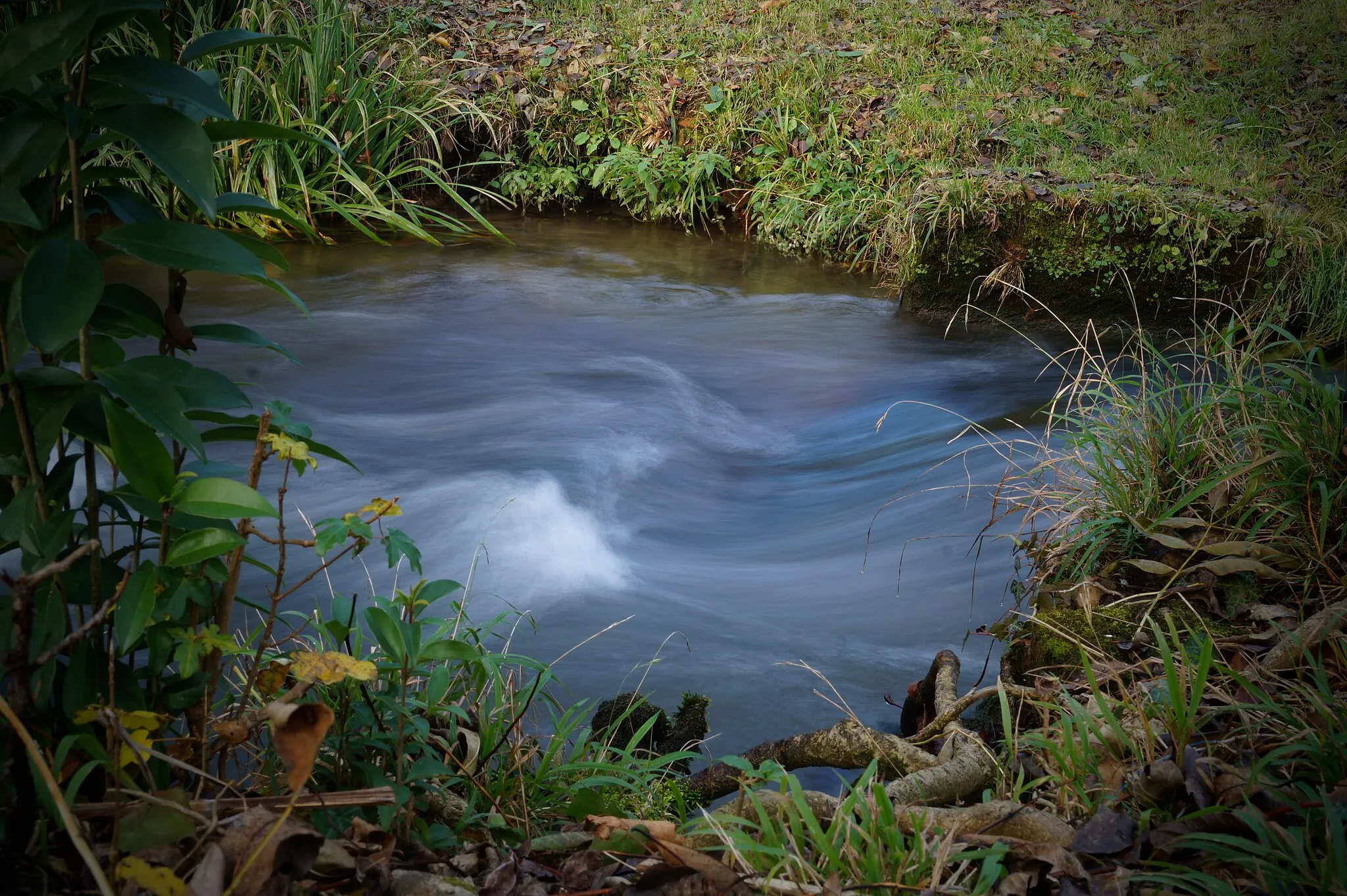 Photo showing: The flow of the water represented in a picture