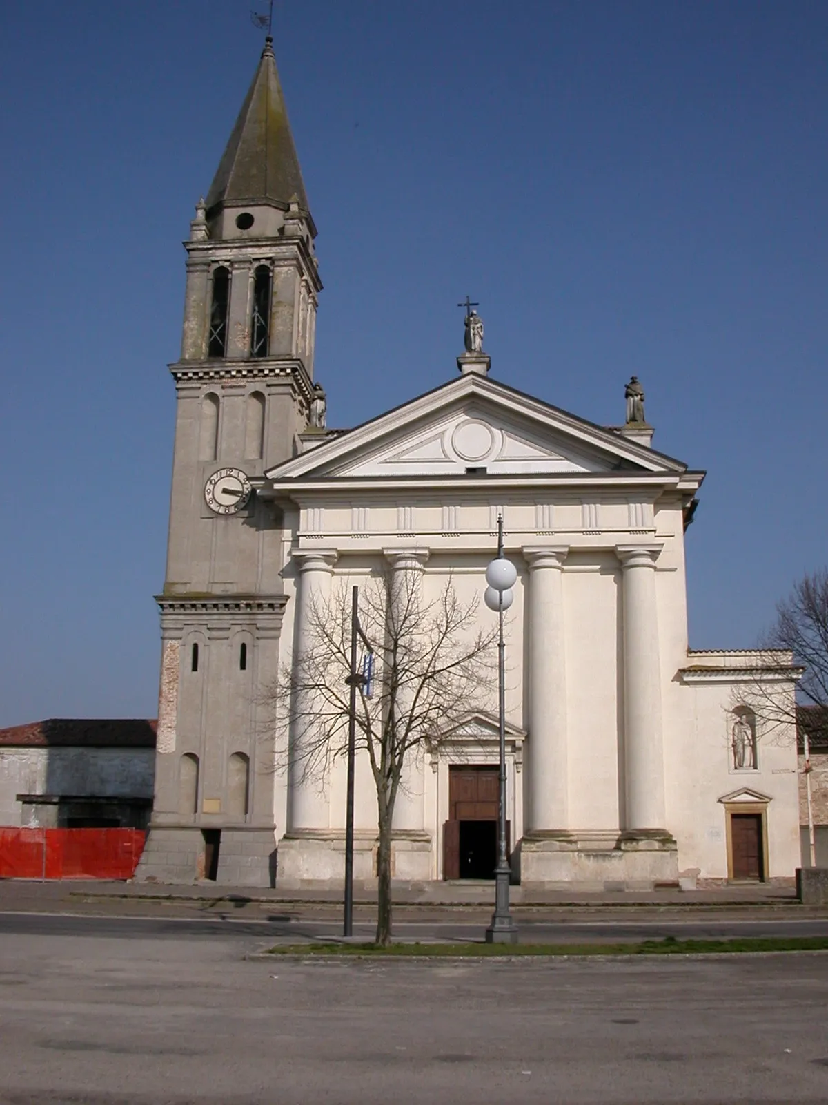 Photo showing: Chiesa parrocchiale, Sant'Elena (Padova)