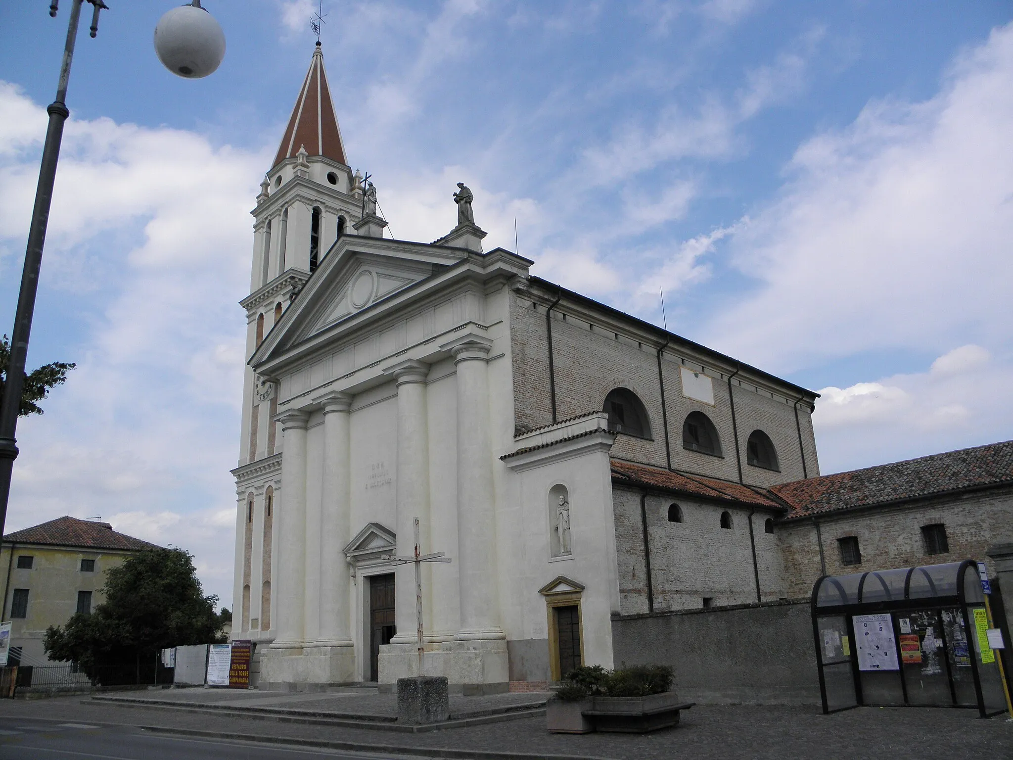 Photo showing: Sant'Elena: la chiesa parrocchiale di Sant'Elena.