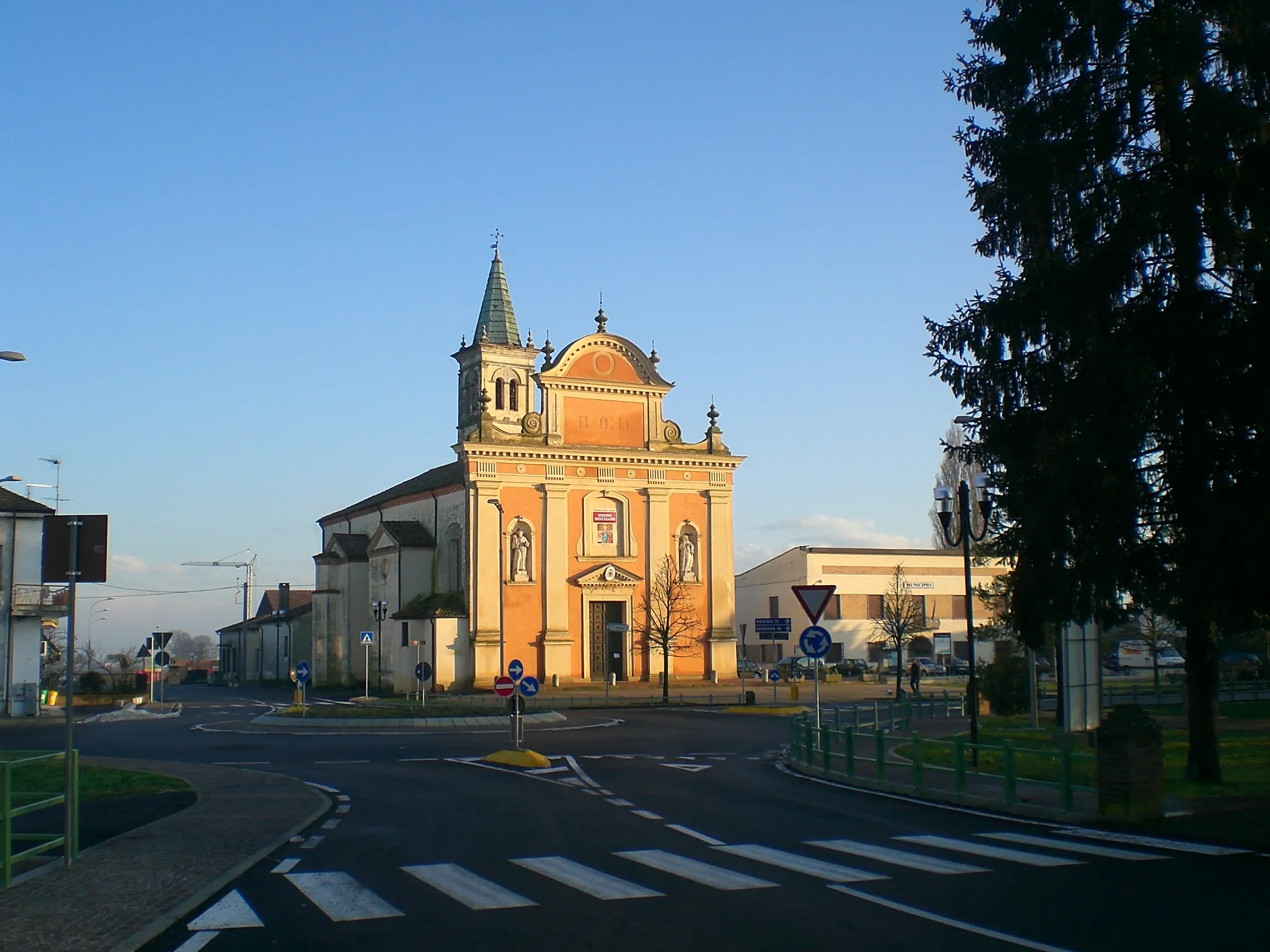Photo showing: Canaro: la parrocchiale intitolata a Santa Sofia