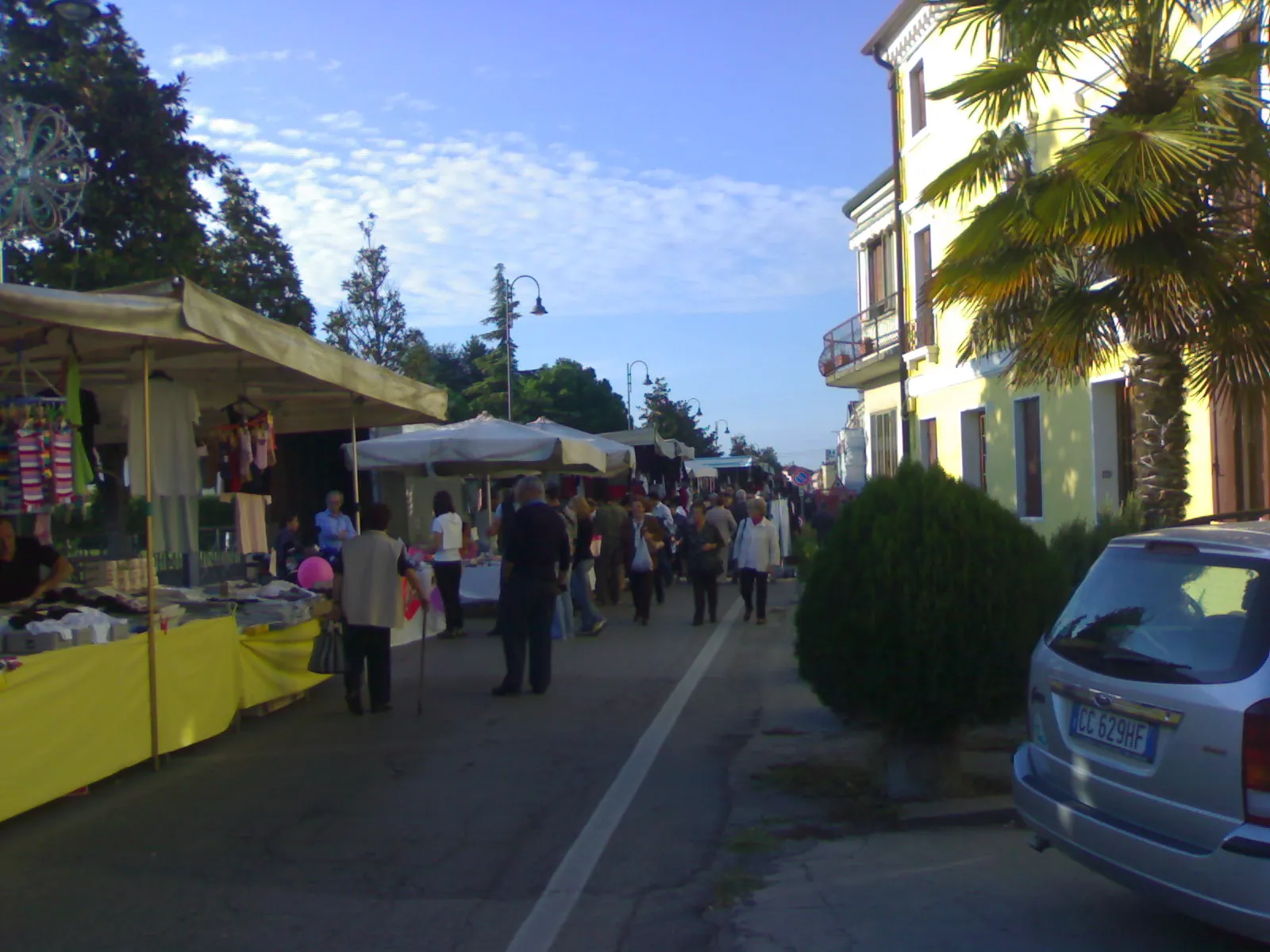 Photo showing: Villanova del ghebbo durante la fiera di settembre