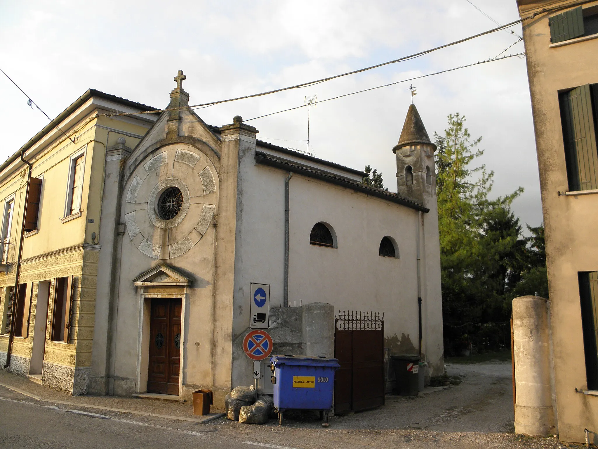 Photo showing: FIesso Umbertiano; l'oratorio della Beata Vergine del Rosario.