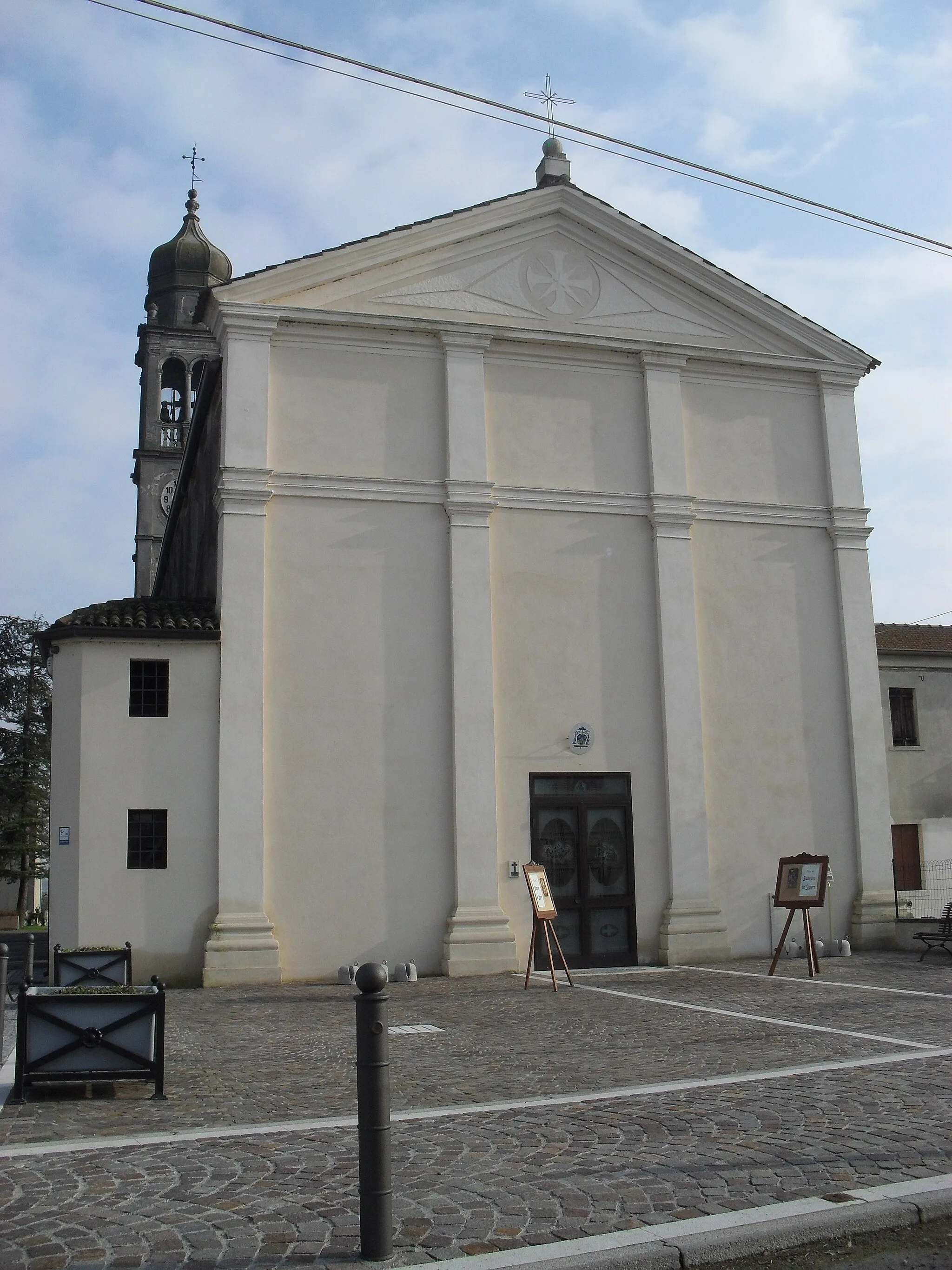 Photo showing: S. Margherita's facade in Presciane - San Bellino (RO), Italy