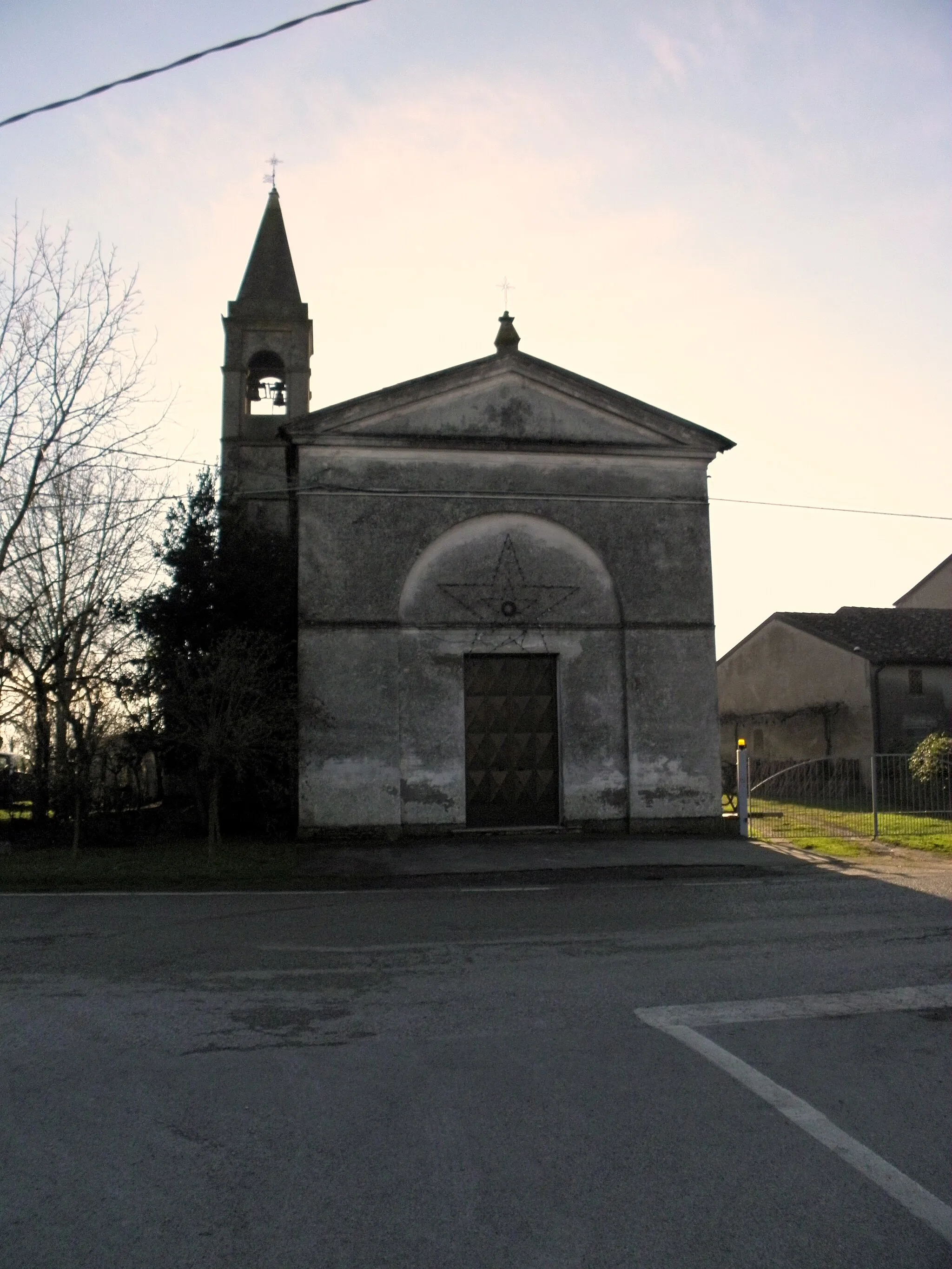 Photo showing: Veratica, frazione di Salara: la chiesa della Beata Vergine della Neve.