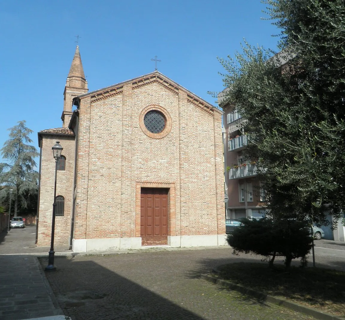 Photo showing: This is the church of Saint Mary and Saint Anne in Lendinara (Rovigo) in the region of Veneto in the northern Italy