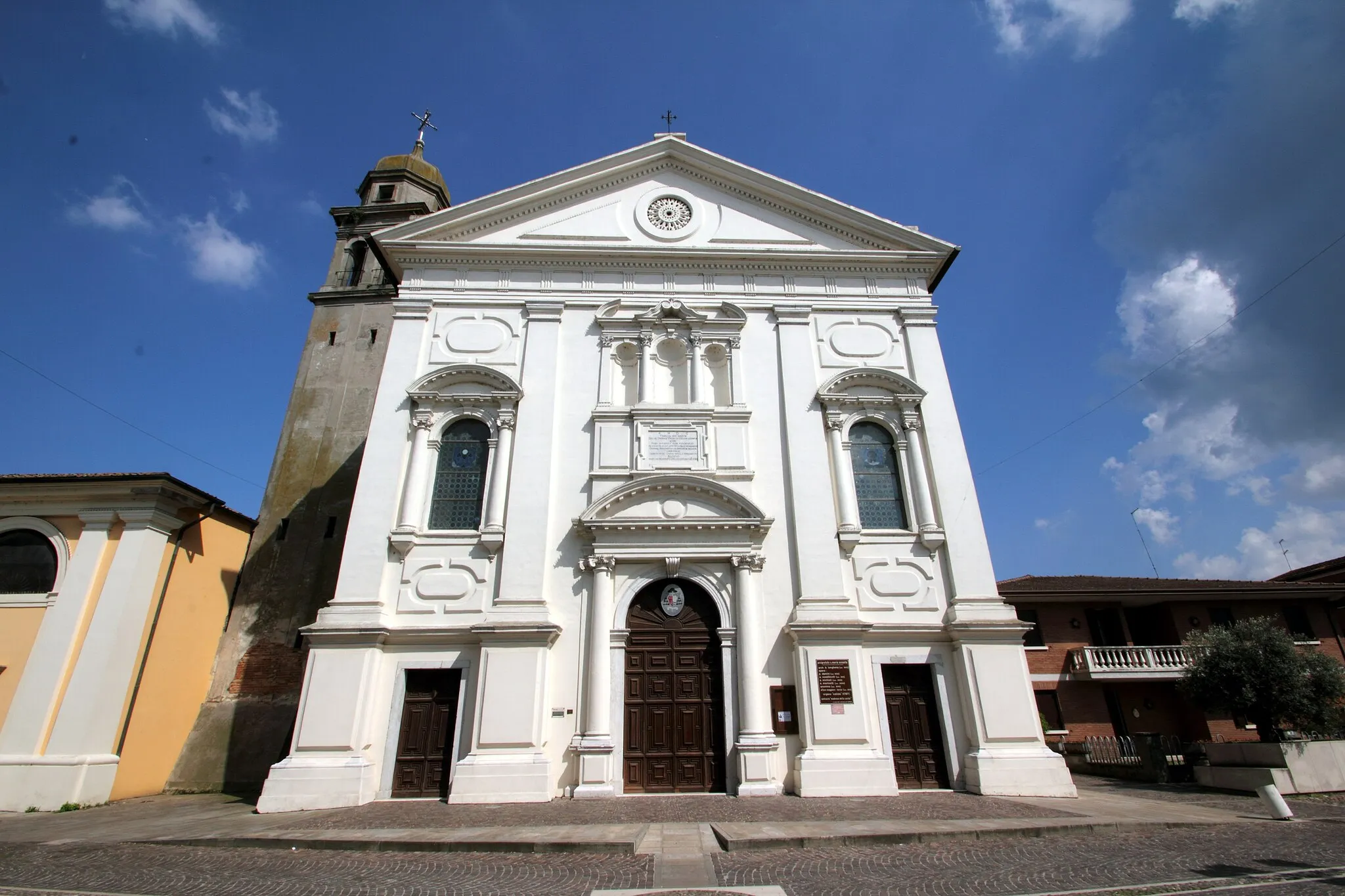Photo showing: Loreo - Church of Santa Maria Assunta