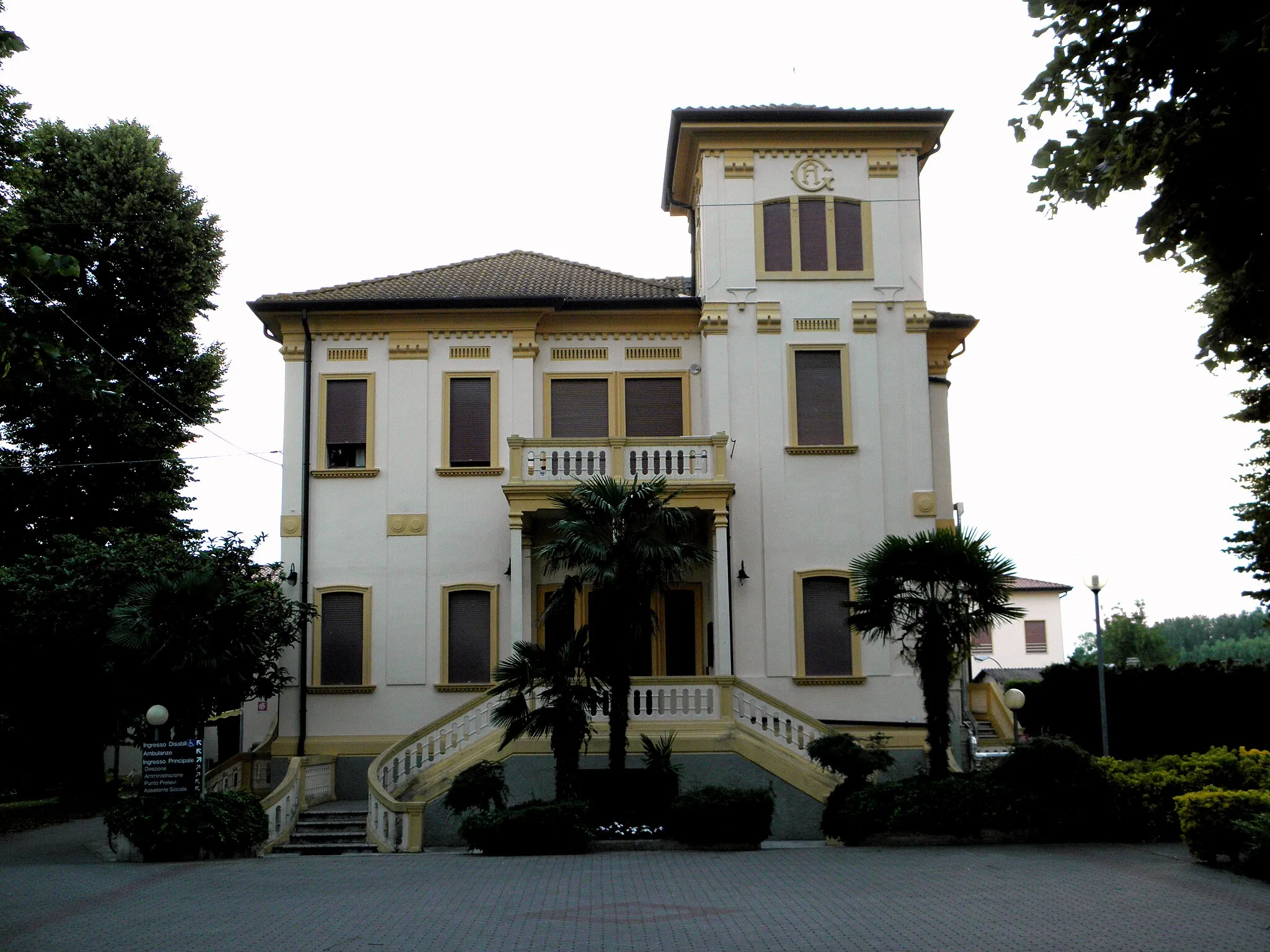 Photo showing: Corbola: Villa Agopian, esempio di villa in stile Liberty (o Art Nouveau), attualmente sede di una casa di riposo per anziani.