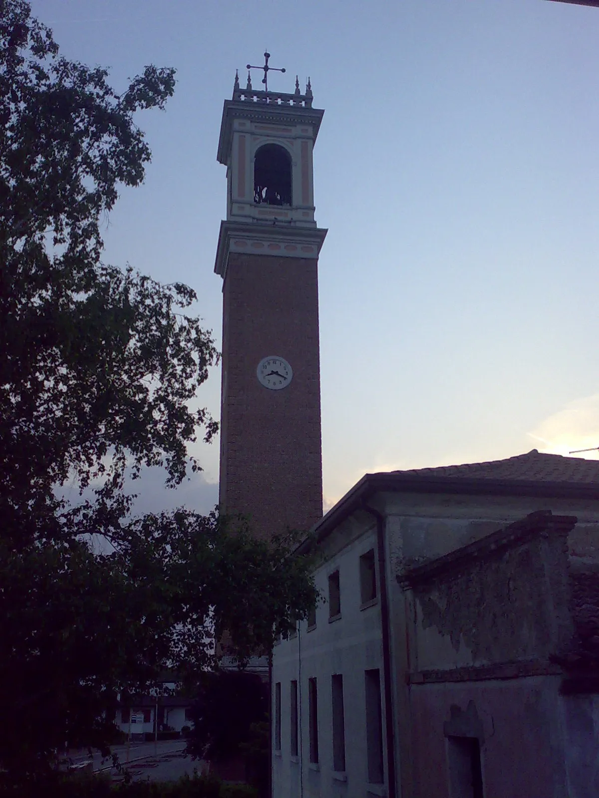 Photo showing: Loria, il campanile