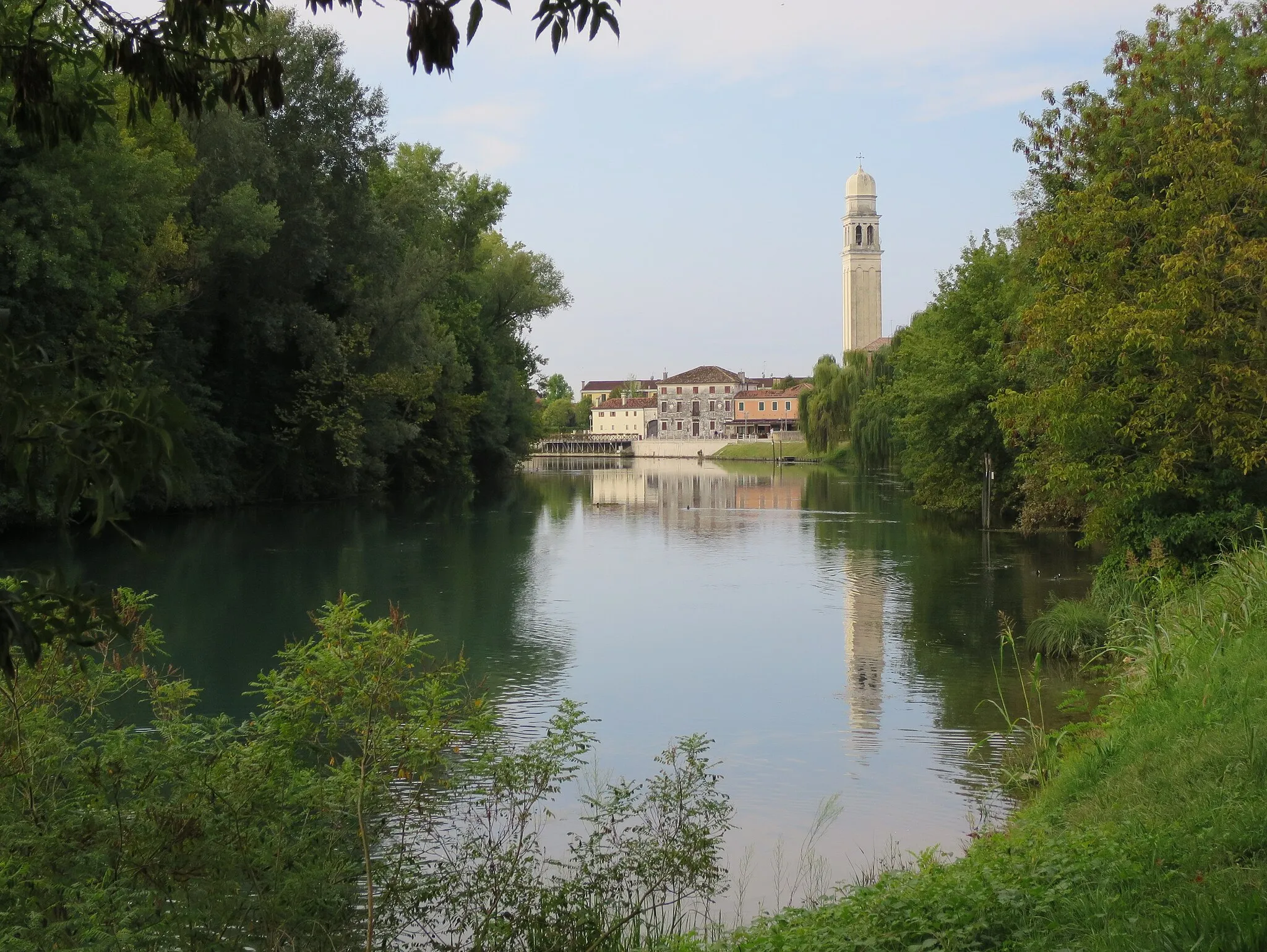 Photo showing: Parrocchia S. Teonisto Martire