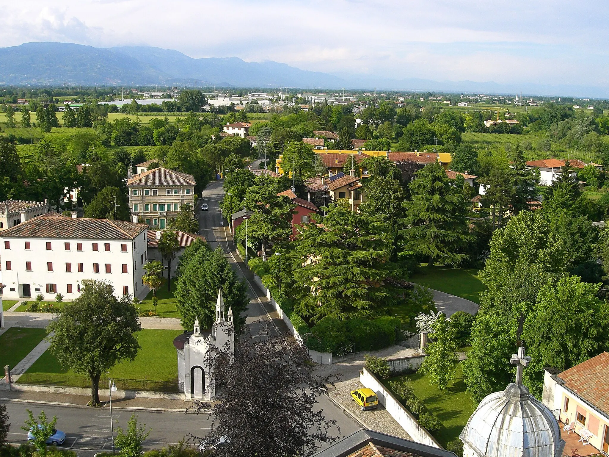 Photo showing: Vista su via Pierantonio Mutti