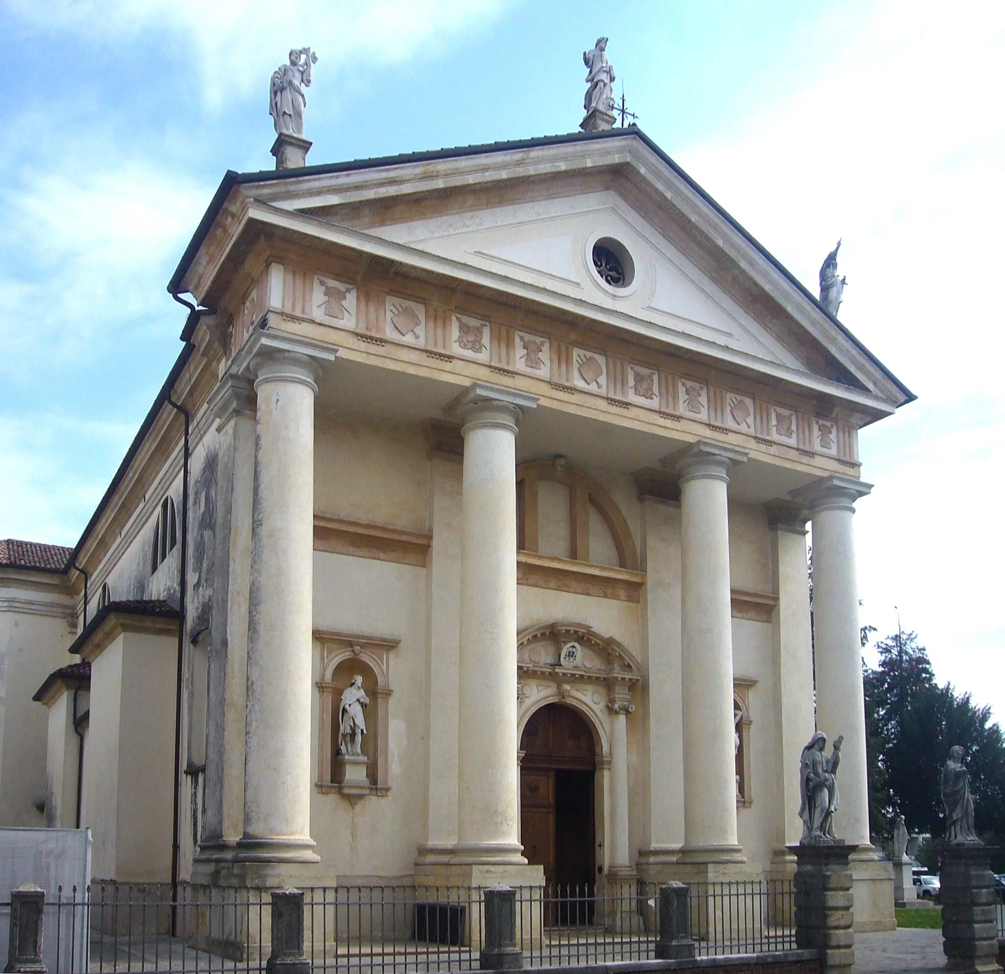Photo showing: La chiesa parrocchiale di Caerano di San Marco, in Veneto