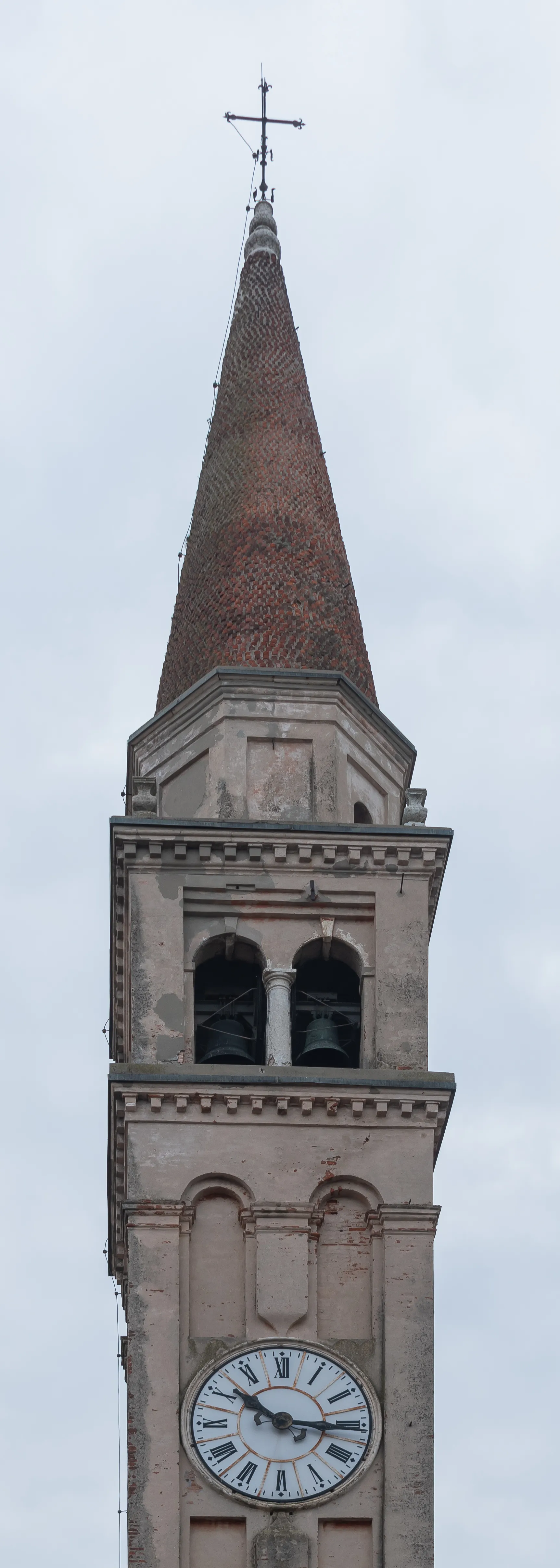 Photo showing: Bell tower of the Saint Martin church in Vedelago, Veneto, Italy