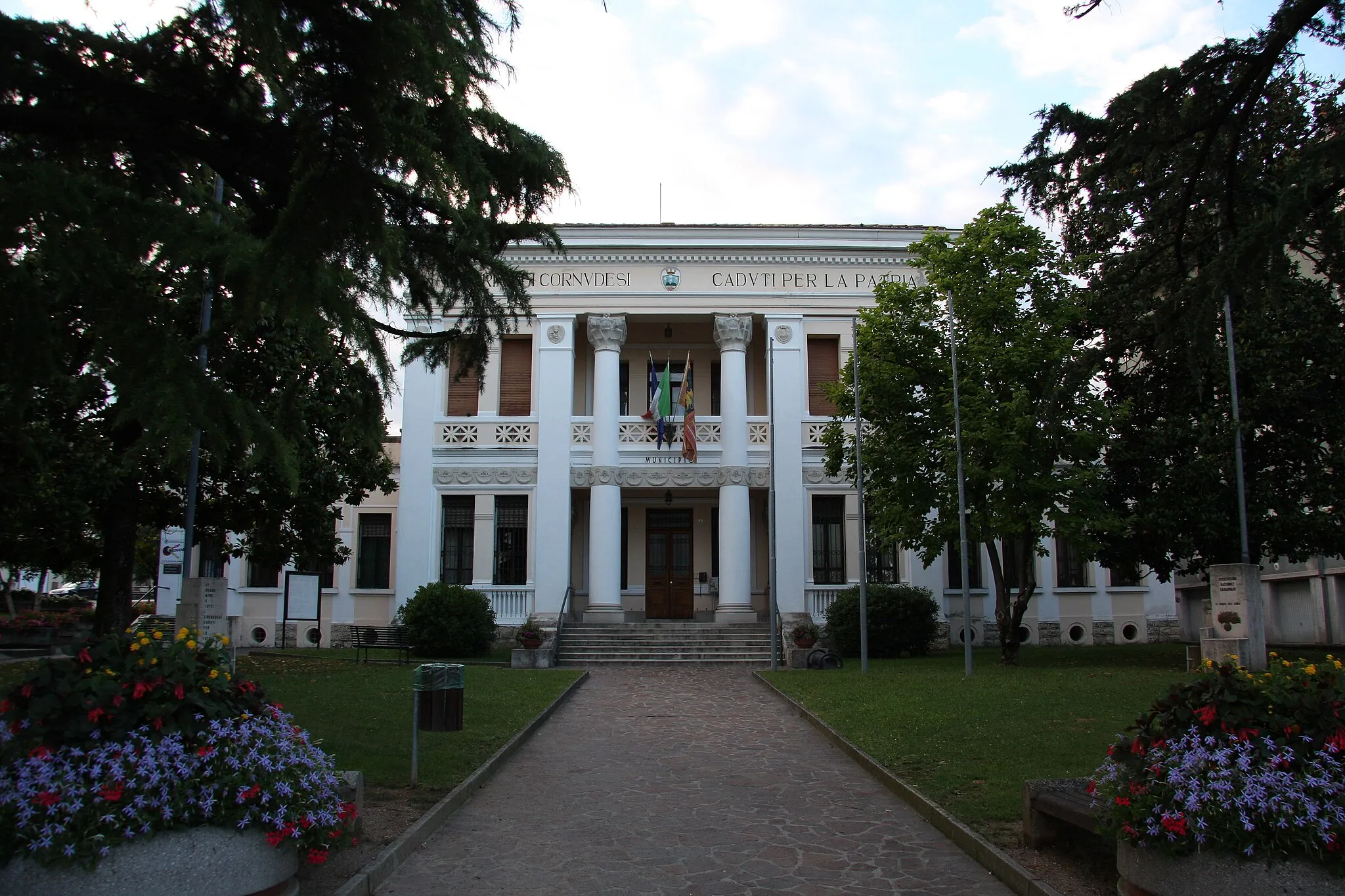 Photo showing: Municipal headquarters of Cornuda, Province of Treviso, Italy.
