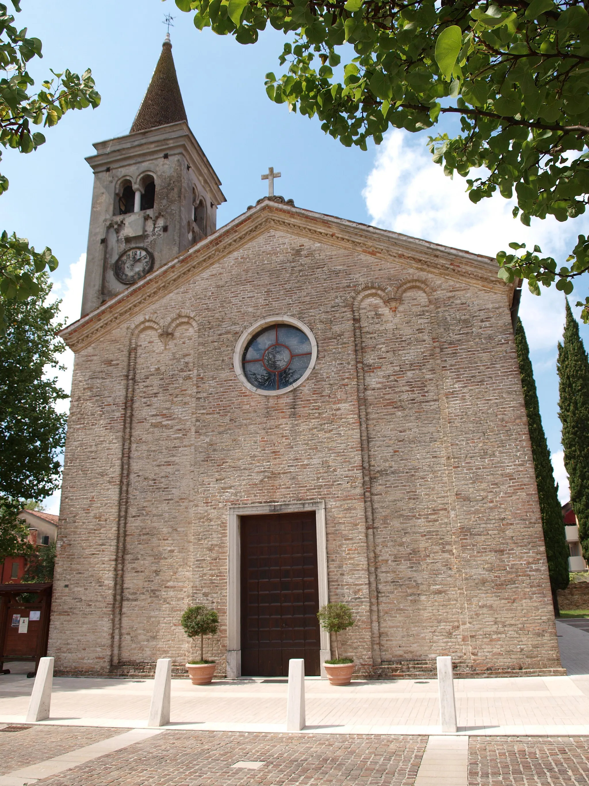 Photo showing: The chiesa di San Giovanni Battista (church of Saint John the Baptist) in Meduna di Livenza, in Northeast Italy.