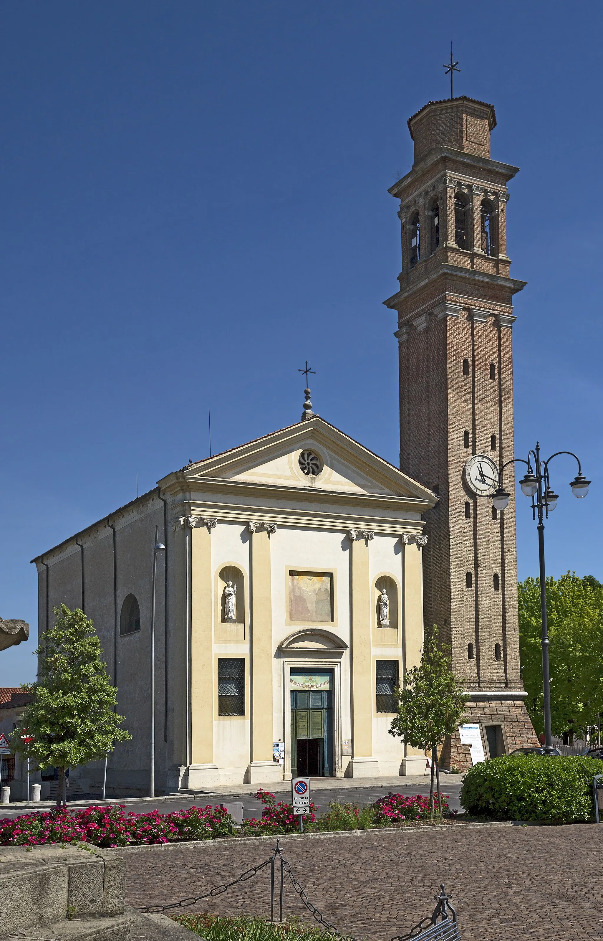 Photo showing: The church of Fiesso d'Artico