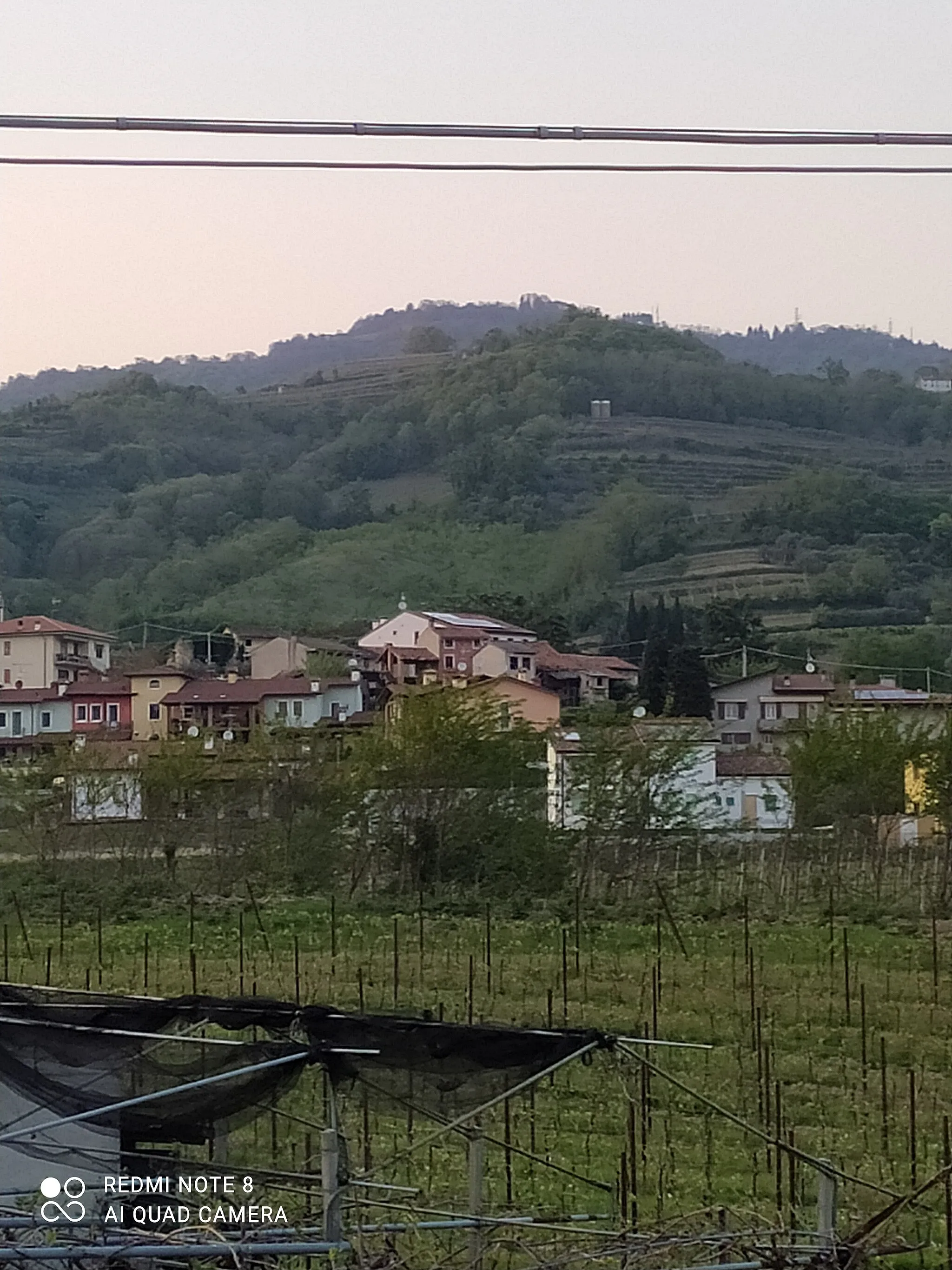 Photo showing: Monte Calvarina nello sfondo