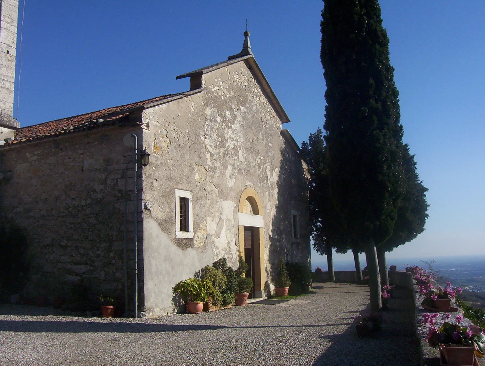 Photo showing: Facciata della chiesa di Santa Maria in Valverde a Marano di Valpolicella