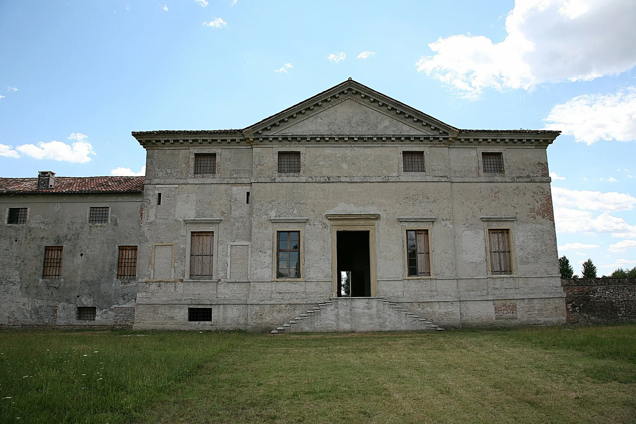 Photo showing: A Villa at Finale of Agugliaro in Italy. Designed by Andrea Palladio