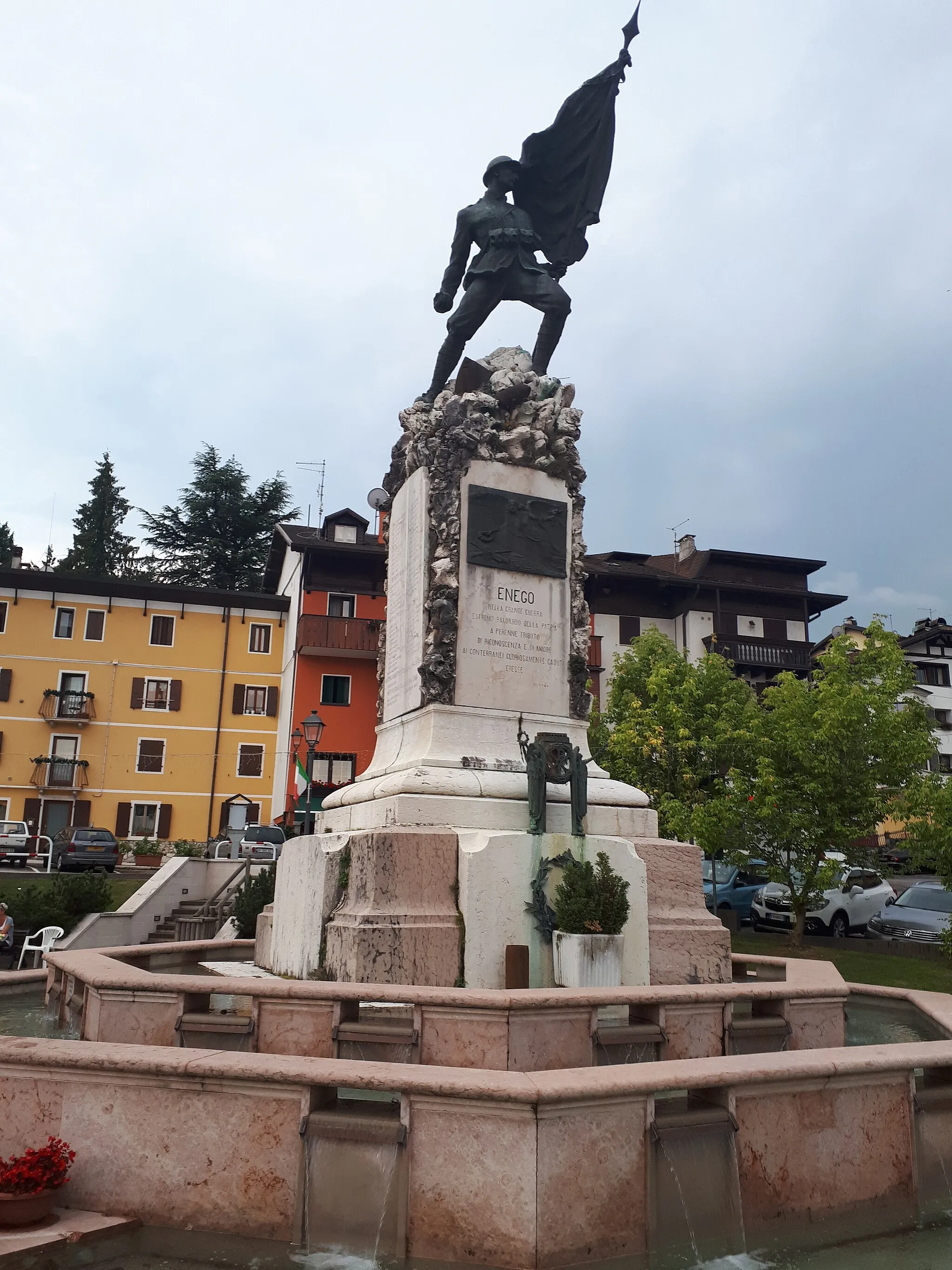 Photo showing: Monumento ai Caduti di Guerra Enego