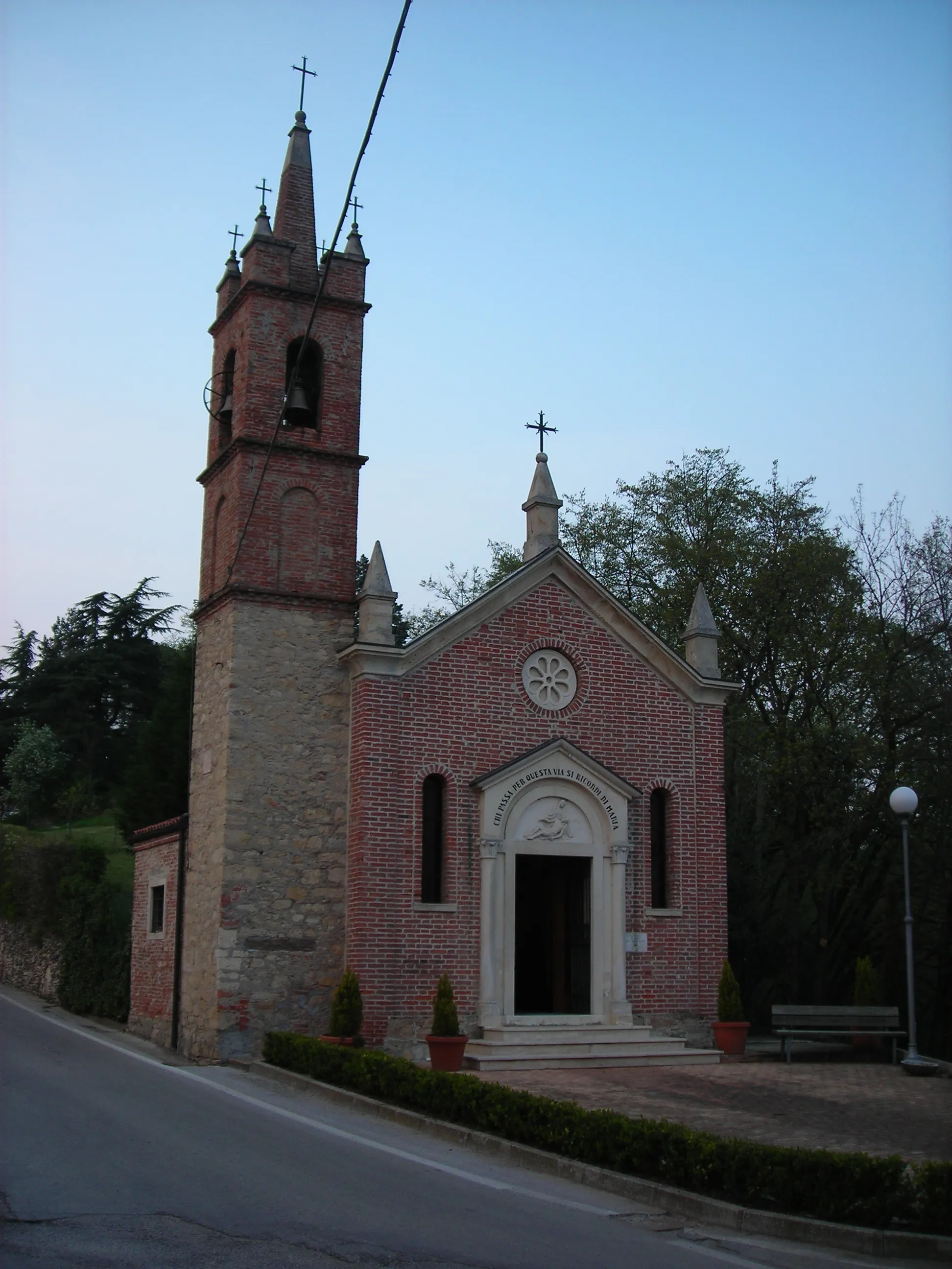 Photo showing: Chiesa della Vergine Addolorata in via Rivella a Creazzo, in provincia di Vicenza