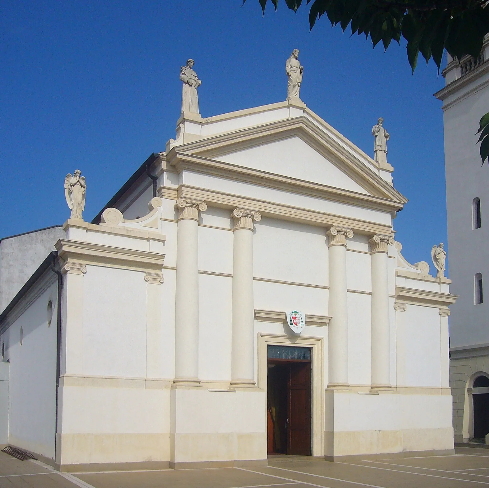 Photo showing: La chiesa dell'Annunciazione della Beata Vergine Maria a Grisignano di Zocco, in provincia di Vicenza