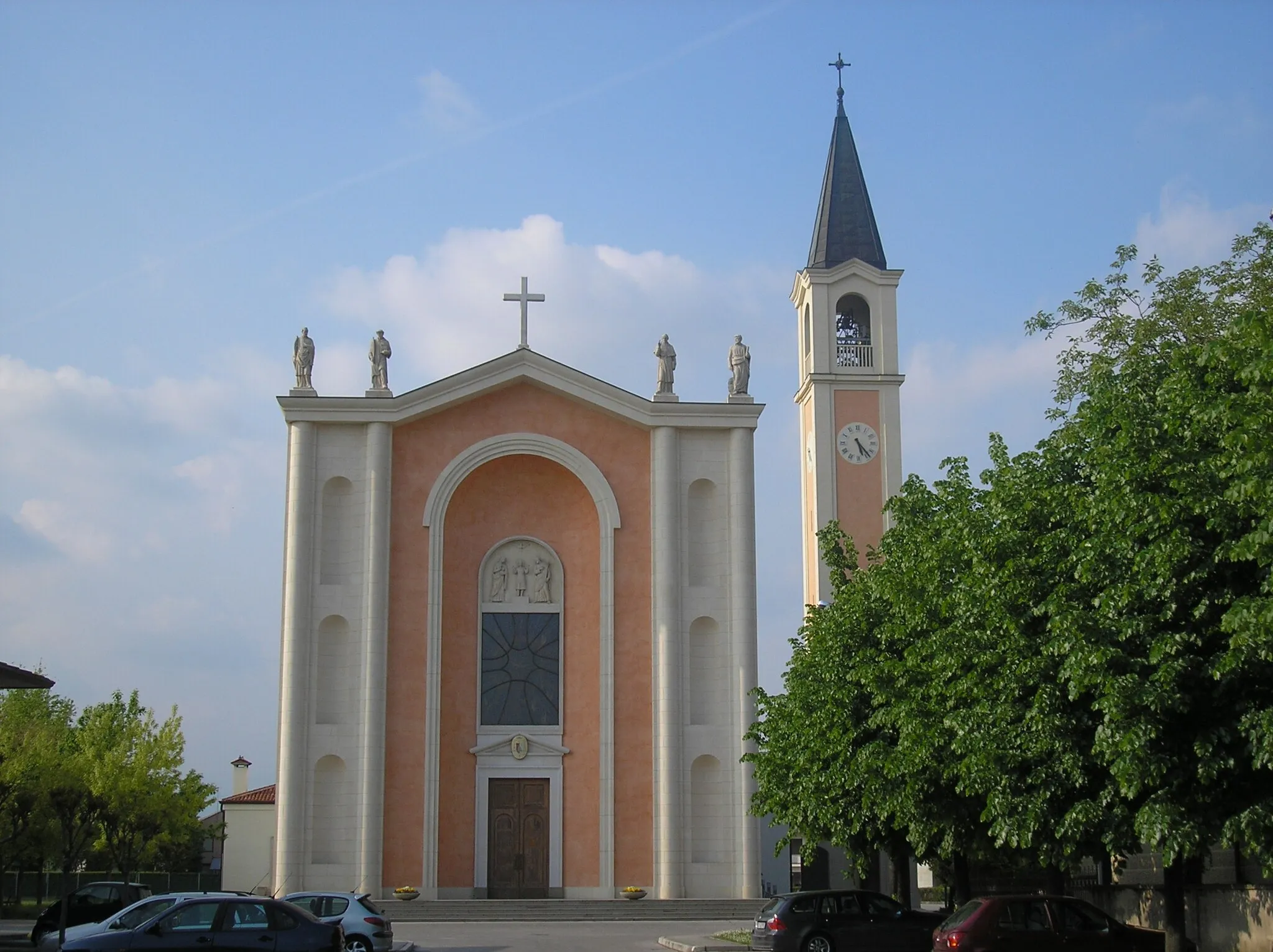 Photo showing: chiesa