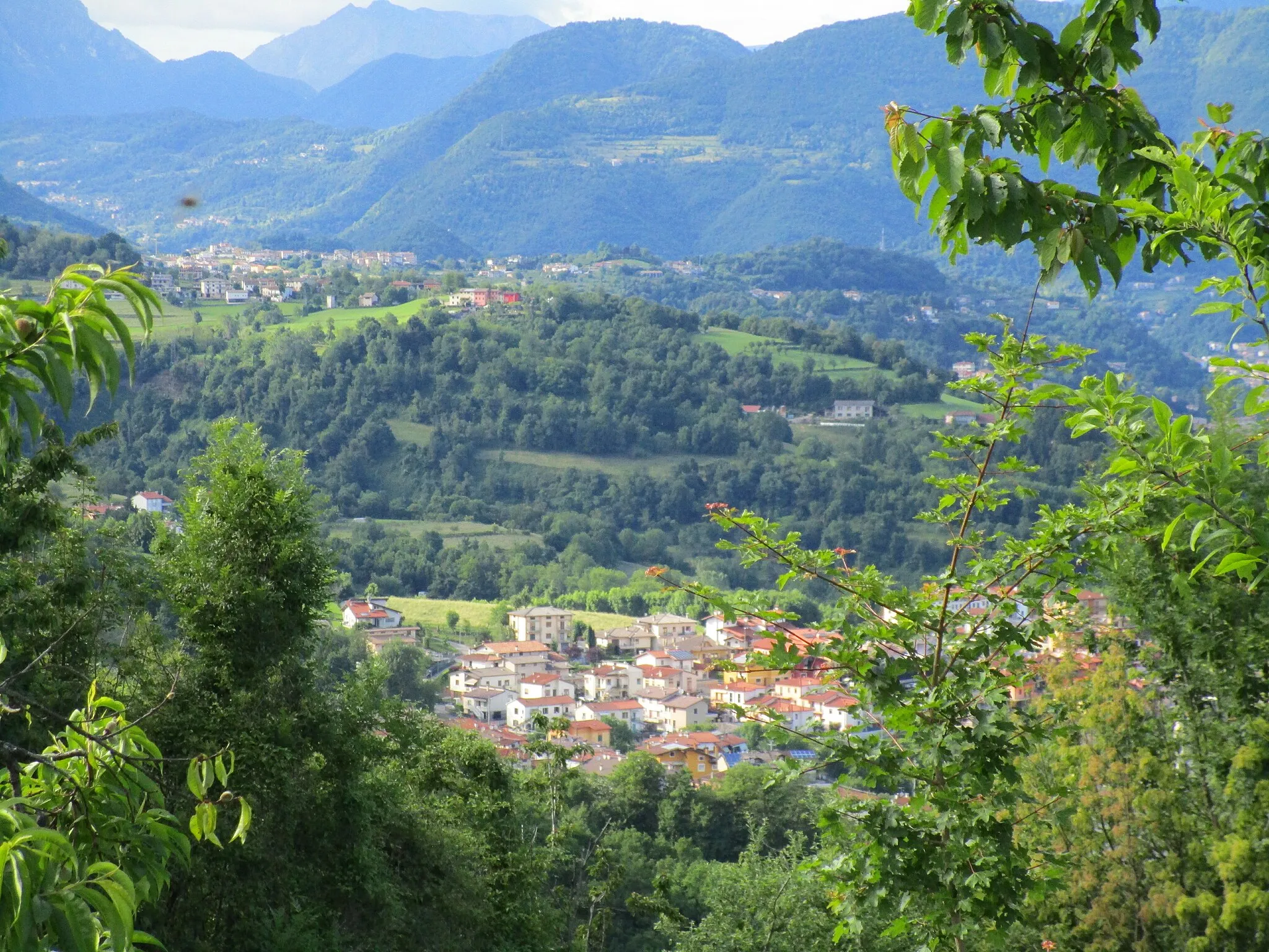 Photo showing: Valle dell'Agno vista dalla frazione Piana di Valdagno.