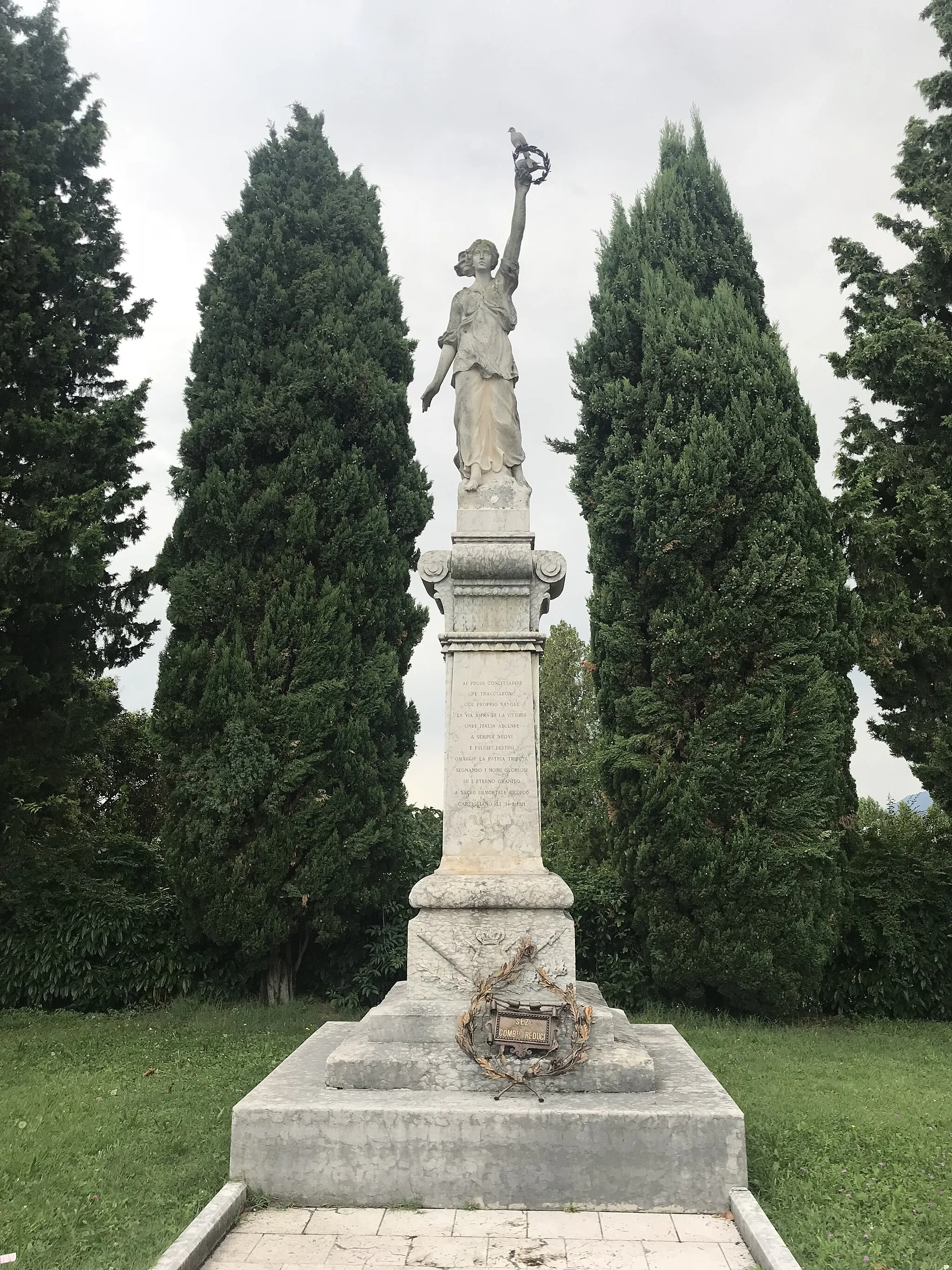 Photo showing: Monumento ai caduti in Piazza della Concordia a Cartigliano