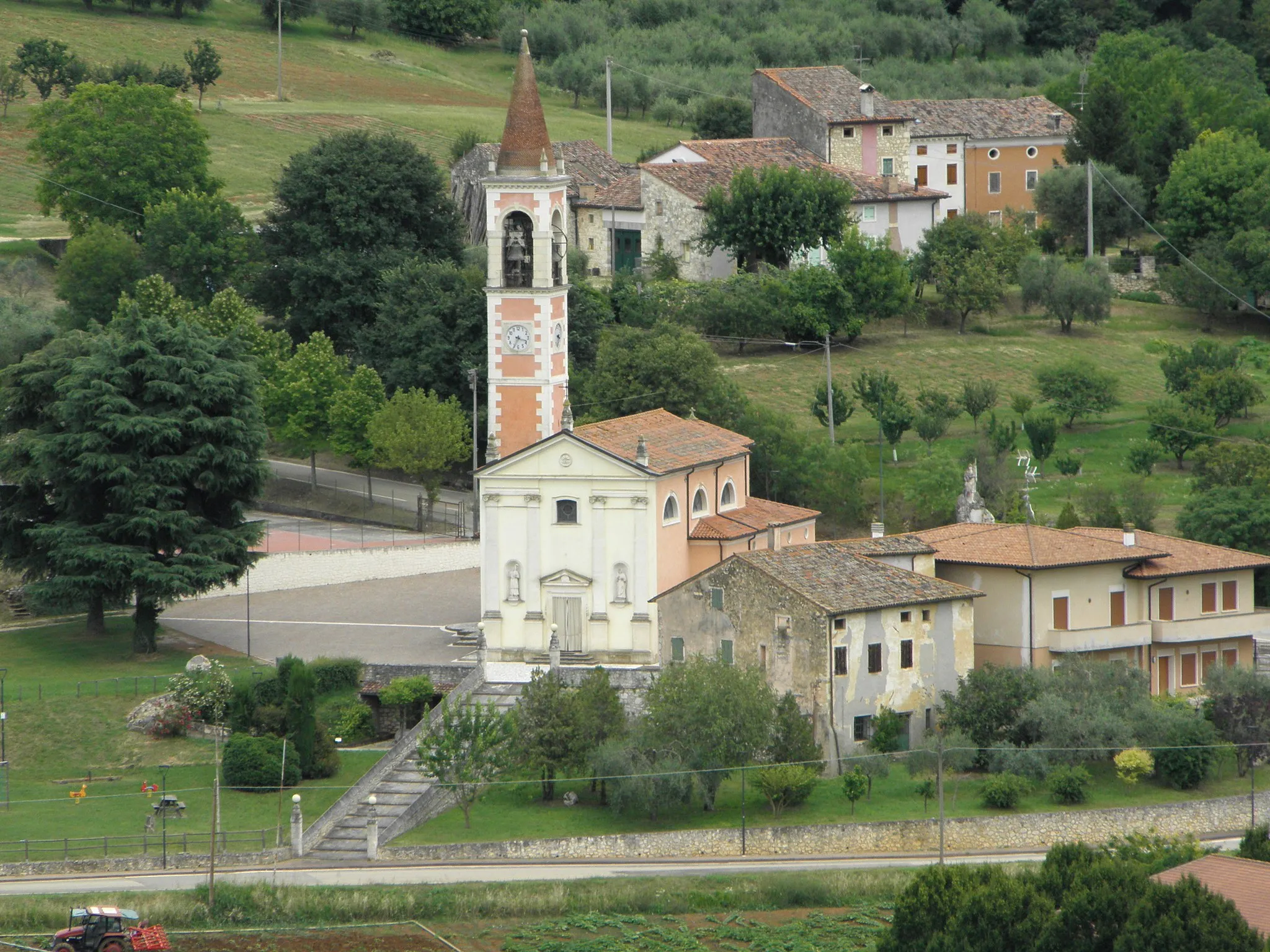 Photo showing: Pozzolo, frazione di Villaga: la chiesa parrocchiale di Santa Lucia.