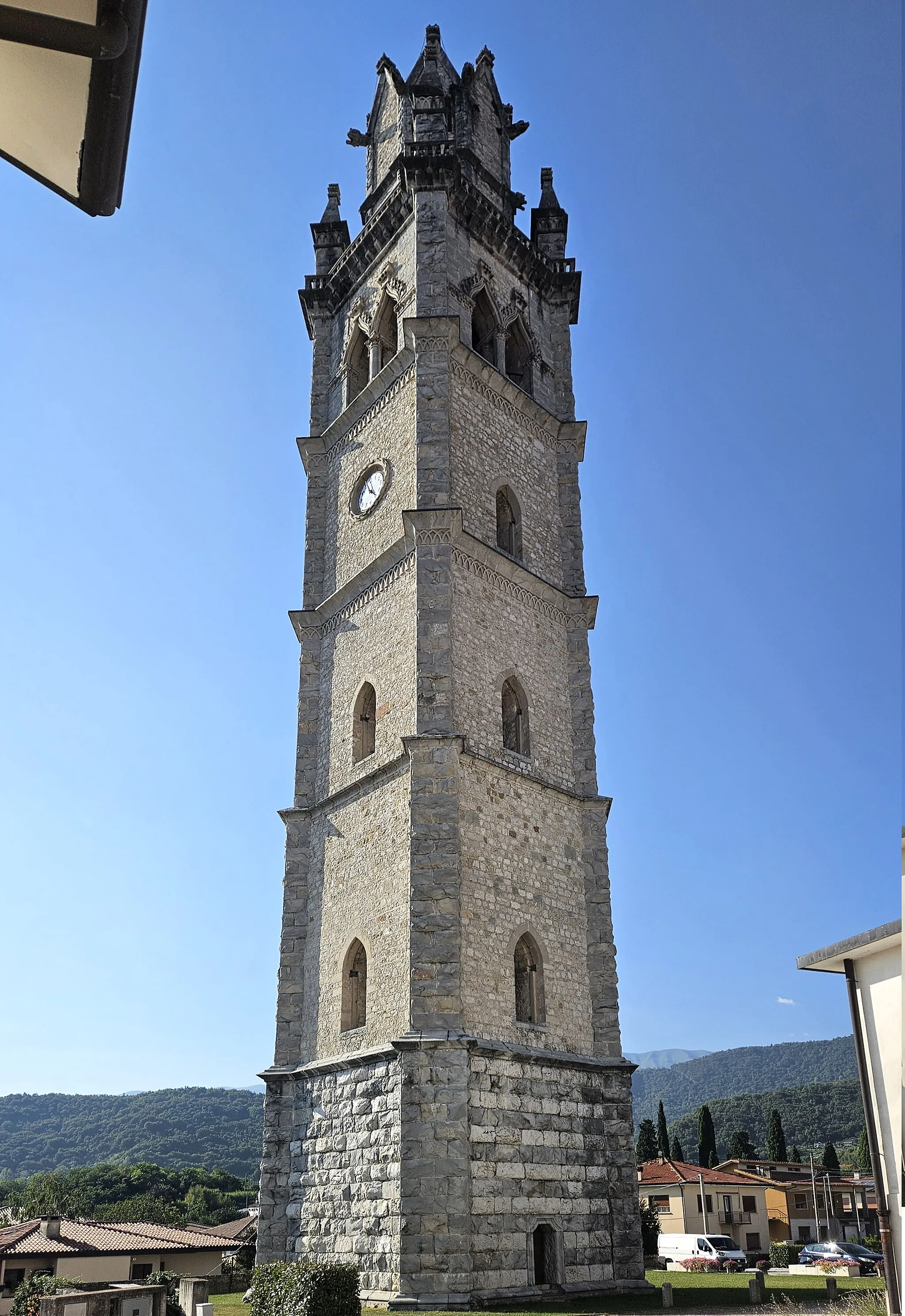 Photo showing: Il campanile della chiesa parrocchiale di Santa Maria Assunta a Fregona, in Veneto
